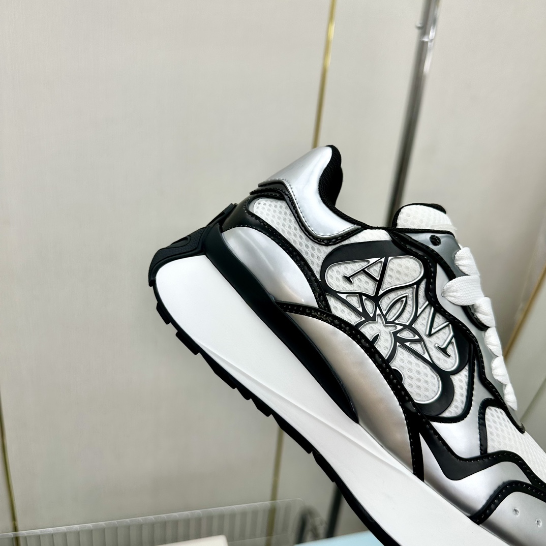 Alexander McQueen 2022 Pre-Spring New Arrival Sneakers