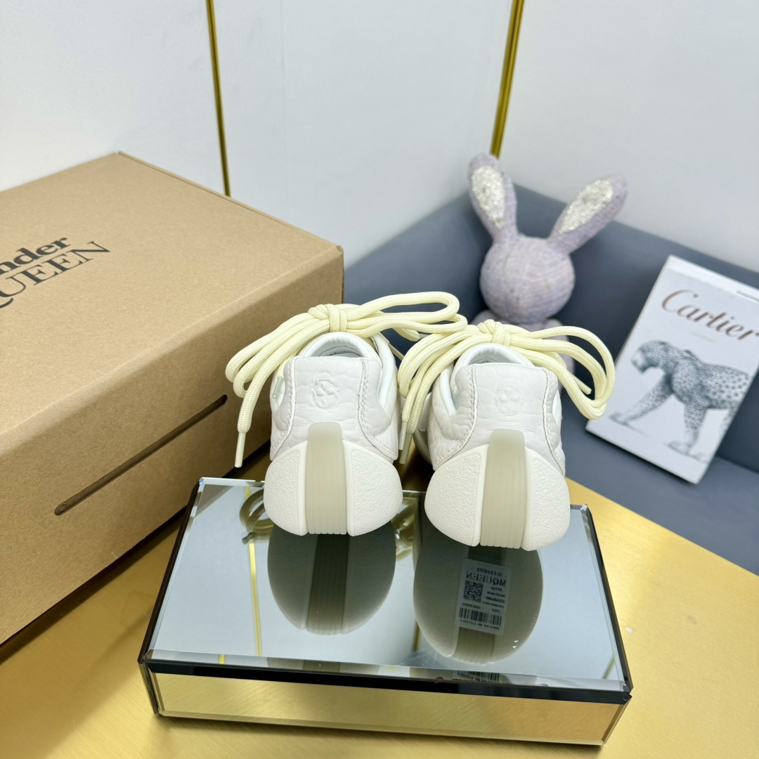 Alexander McQueen Fall/Winter Newest Flexion Collection Retro Casual Sneakers