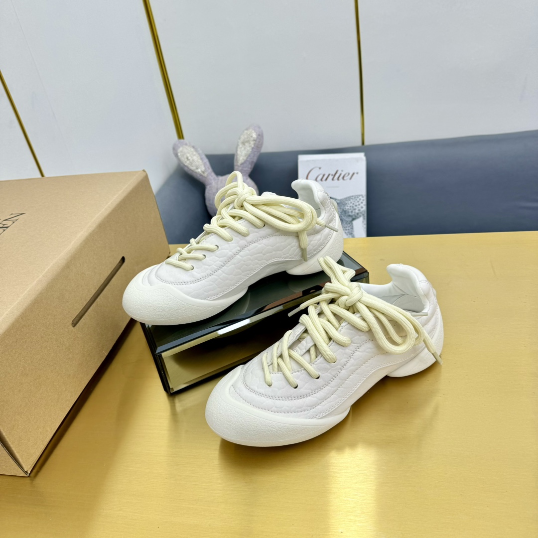 Alexander McQueen Fall/Winter Newest Flexion Collection Retro Casual Sneakers