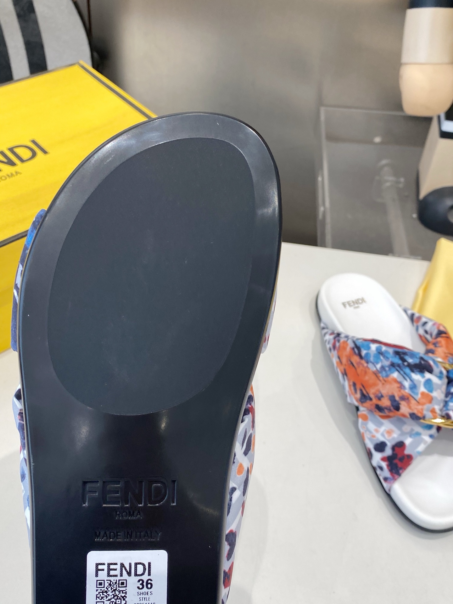 Fendi 2026 Summer Classic Buckle-Adorned Slippers