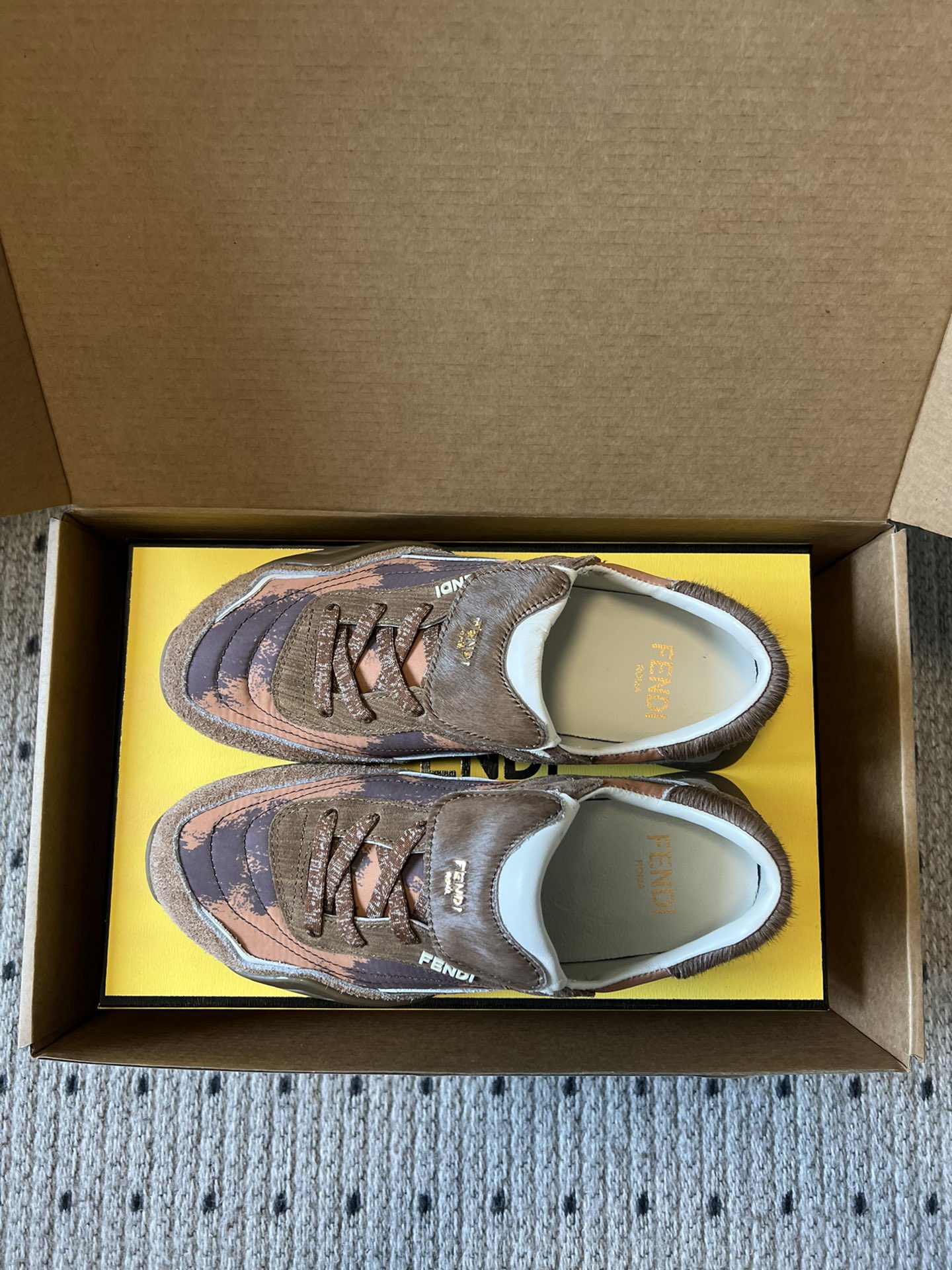 Fendi Retro-Style Round-Toe Mixed-Color Flat Casual Sneakers