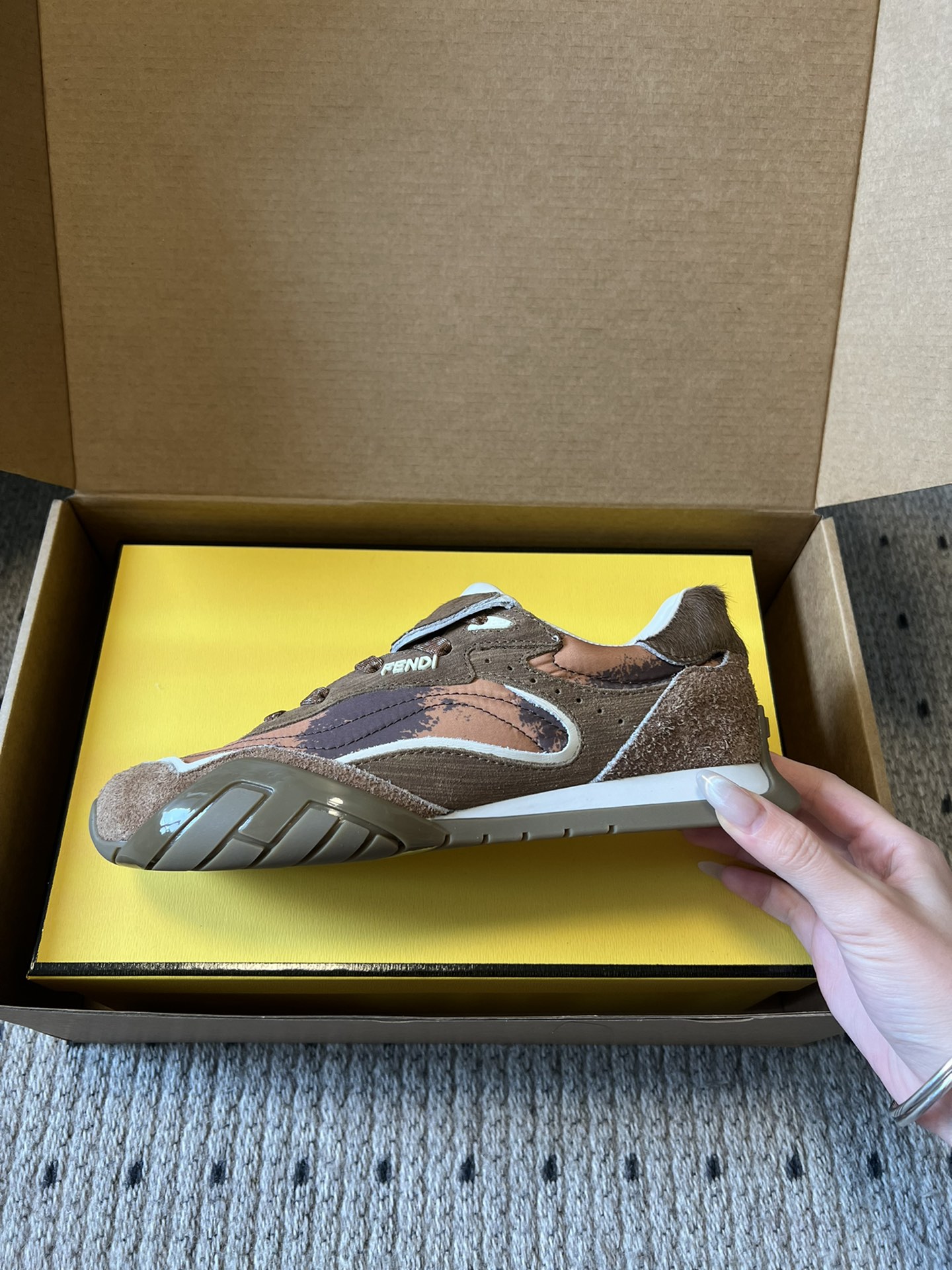 Fendi Retro-Style Round-Toe Mixed-Color Flat Casual Sneakers