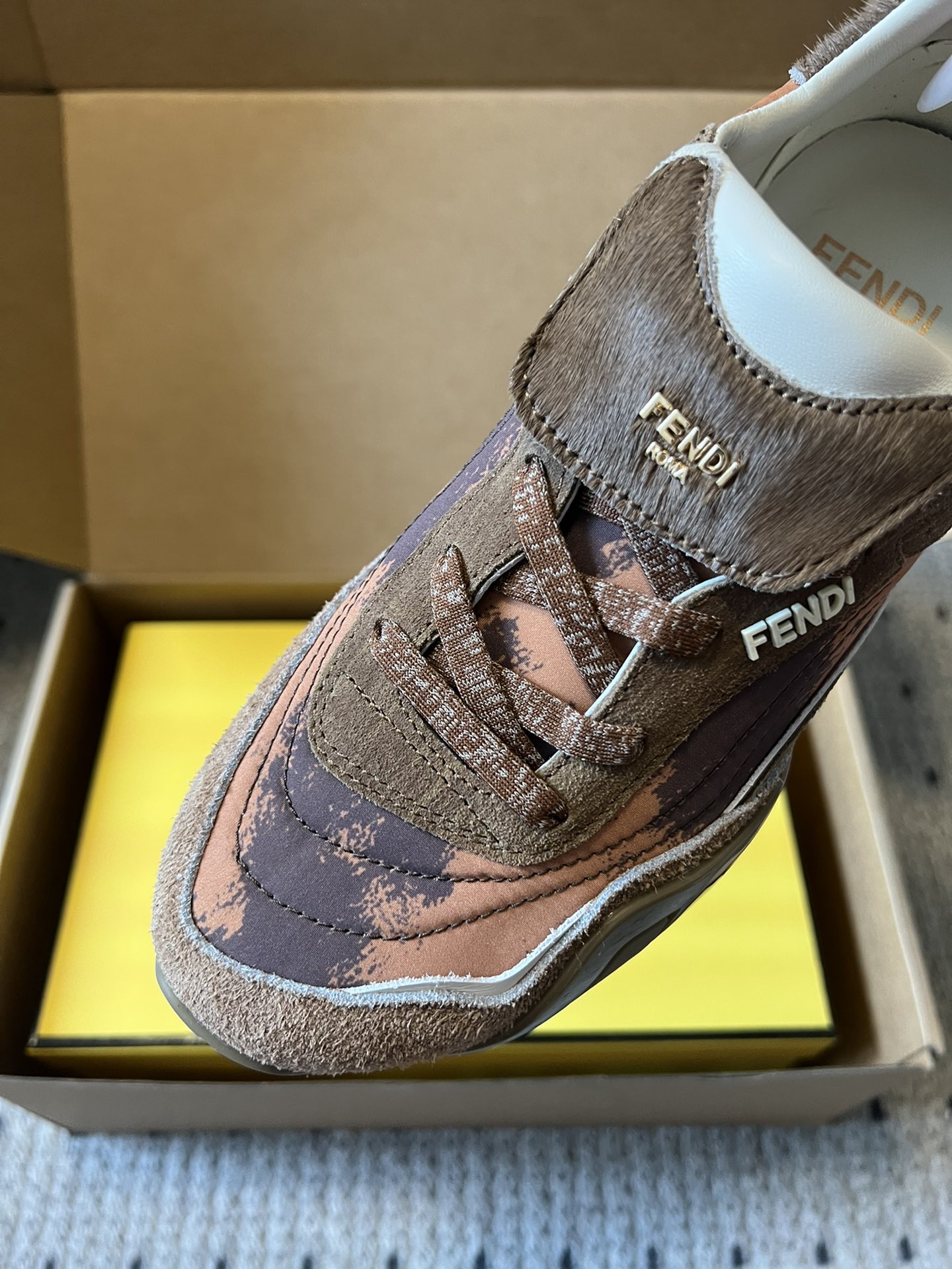 Fendi Retro-Style Round-Toe Mixed-Color Flat Casual Sneakers