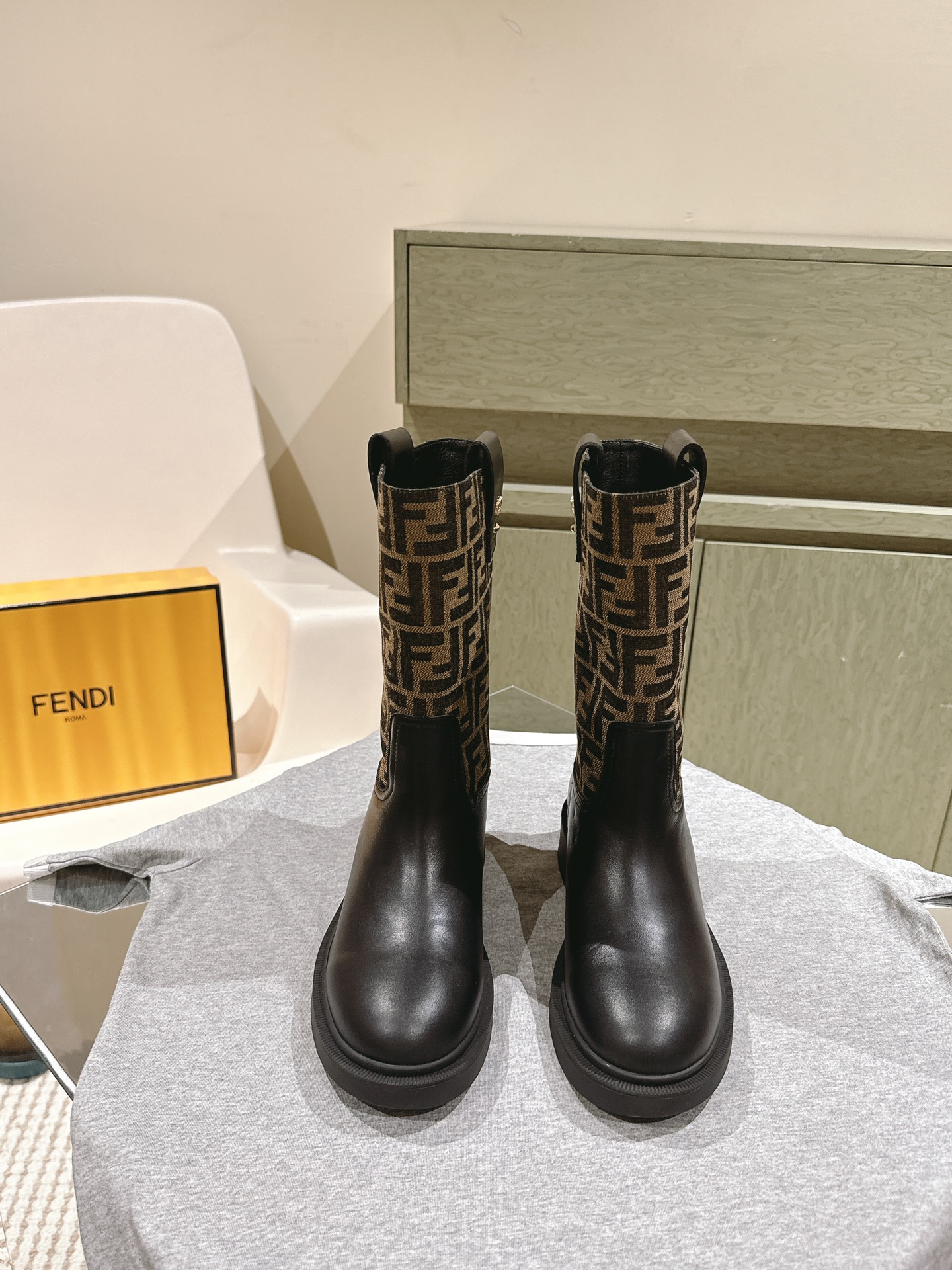Fendi Forever Fendi Chelsea Boot
