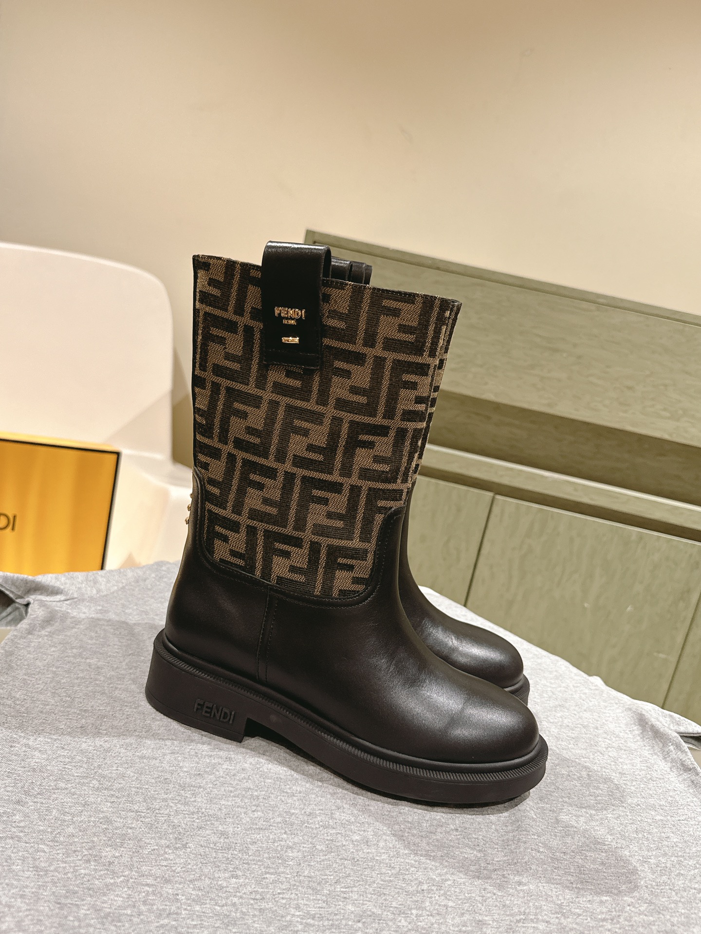 Fendi Forever Fendi Chelsea Boot