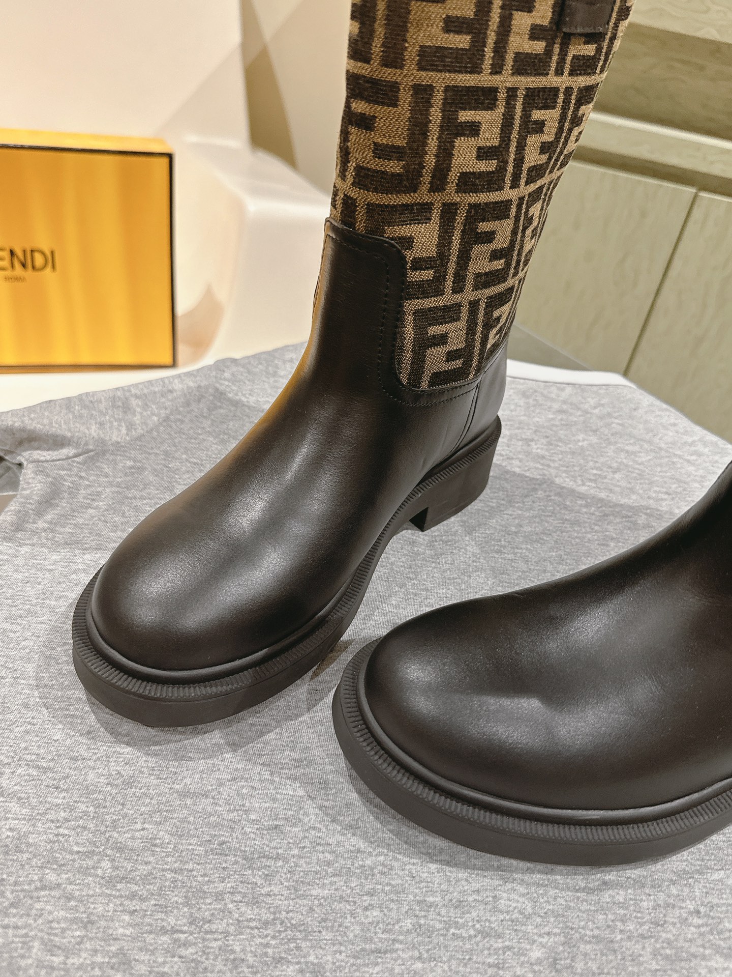 Fendi Forever Fendi Chelsea Boot