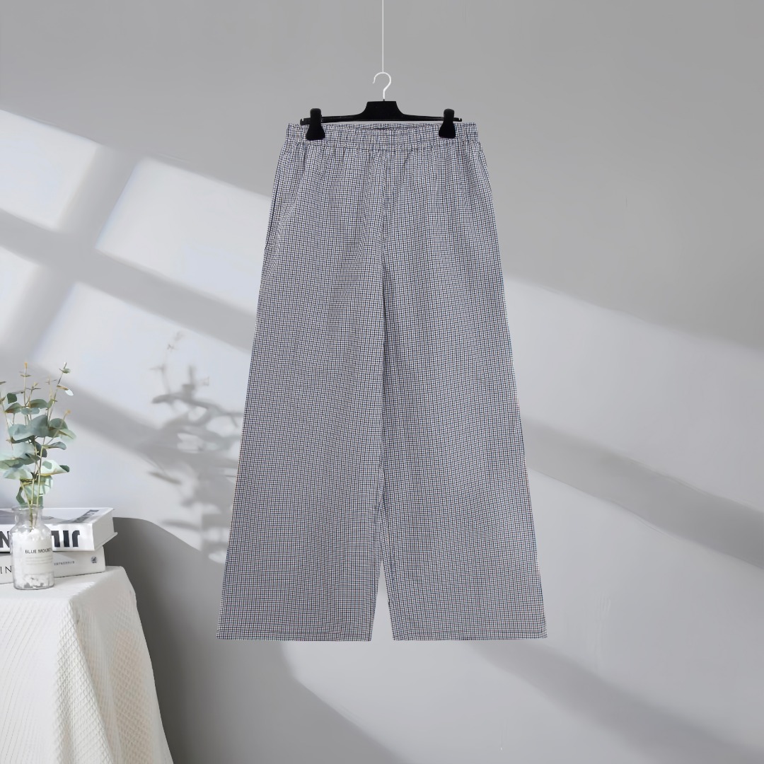 Balenciaga 2025 Spring/Summer Collection Checkered Wide-Leg Oversized Cargo Pants