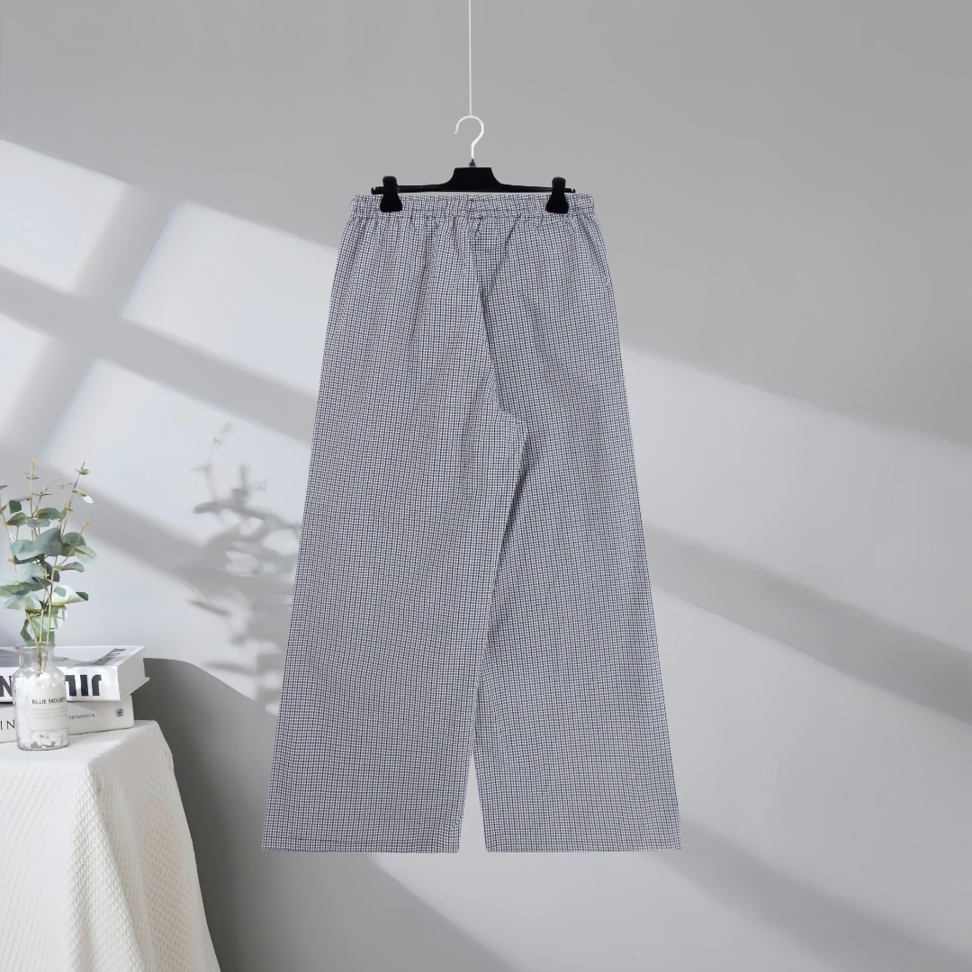 Balenciaga 2025 Spring/Summer Collection Checkered Wide-Leg Oversized Cargo Pants