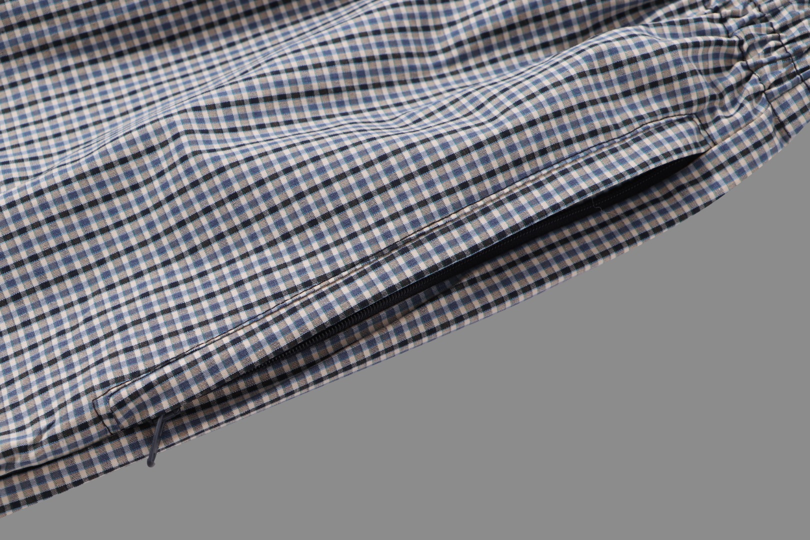 Balenciaga 2025 Spring/Summer Collection Checkered Wide-Leg Oversized Cargo Pants