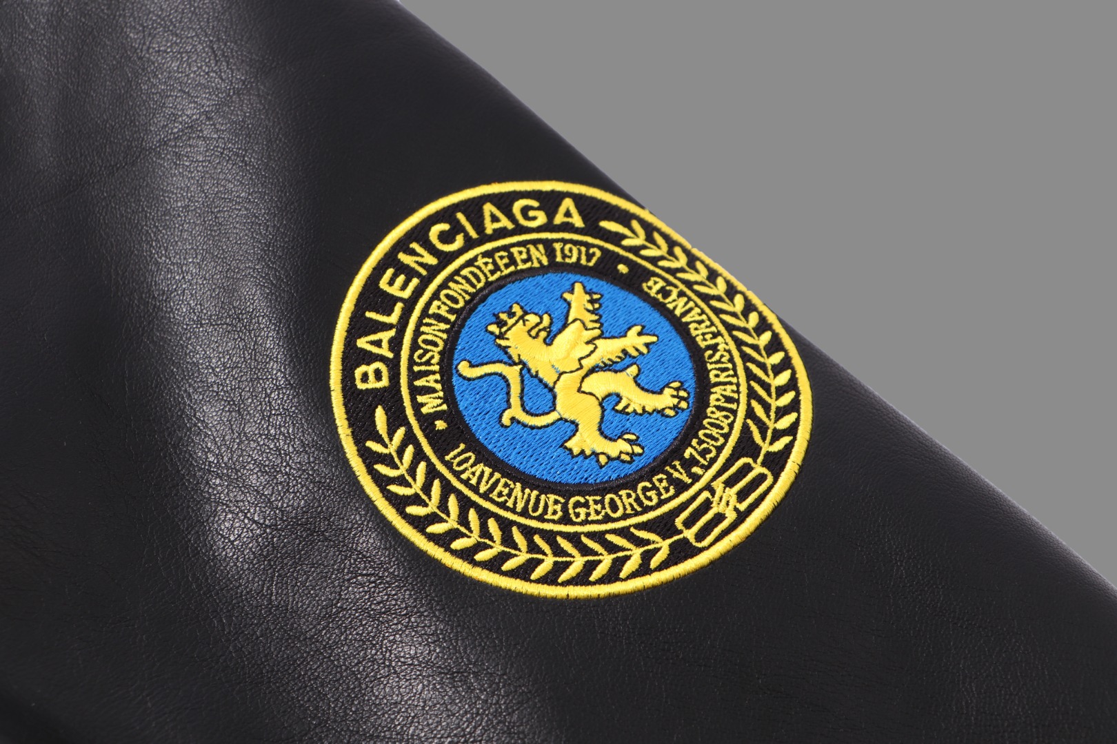 Balenciaga 2025 Spring/Summer Manchester United Logo Flight Jacket