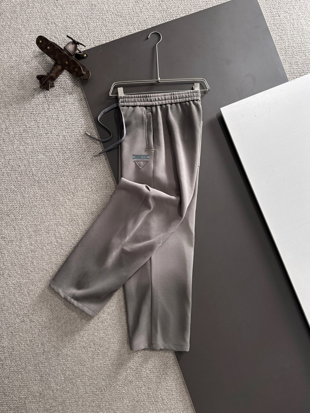 Prada 2025 Winter New Elastic Waist Casual Pants