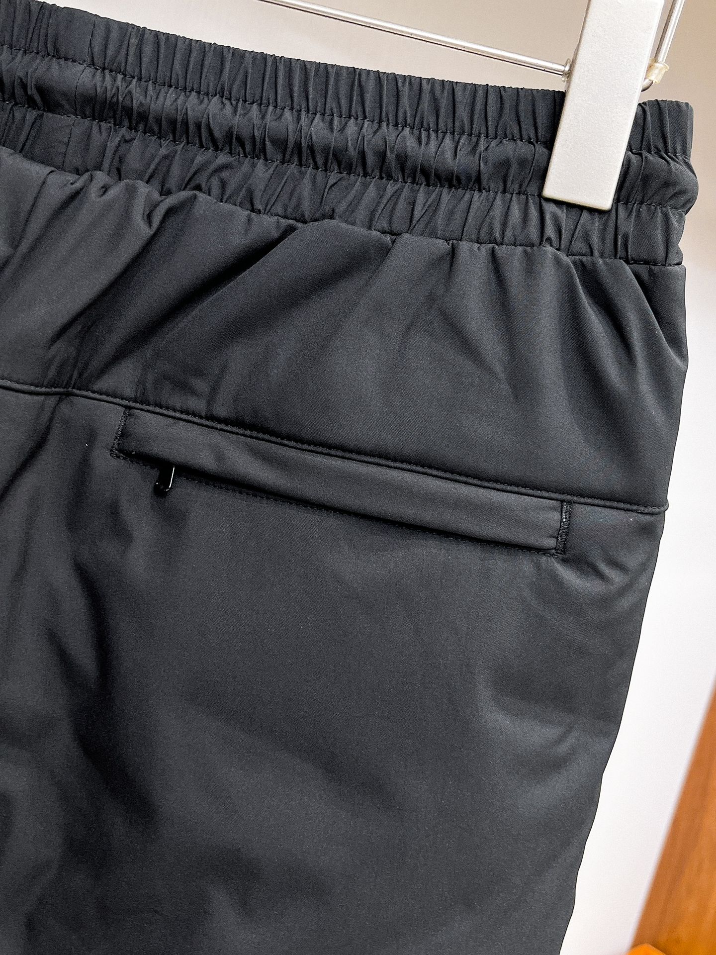  Prada 2025 Fall/Winter  Thickened Insulated Down Pants