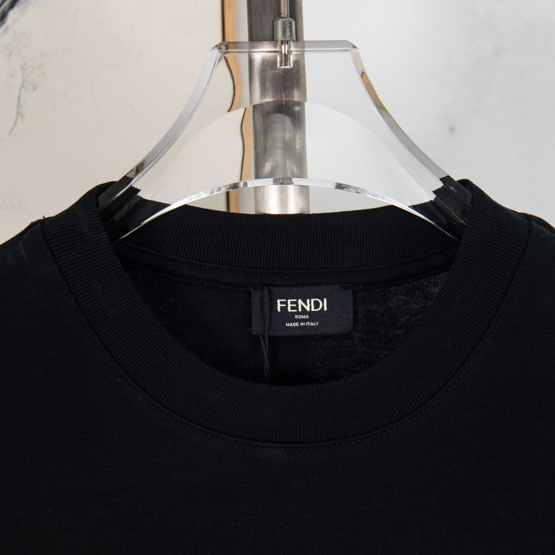 Fendi 2025 Spring/Summer New  Letter Logo Oversized Slim-Fit Casual Crew Neck Short-Sleeve T-Shirt
