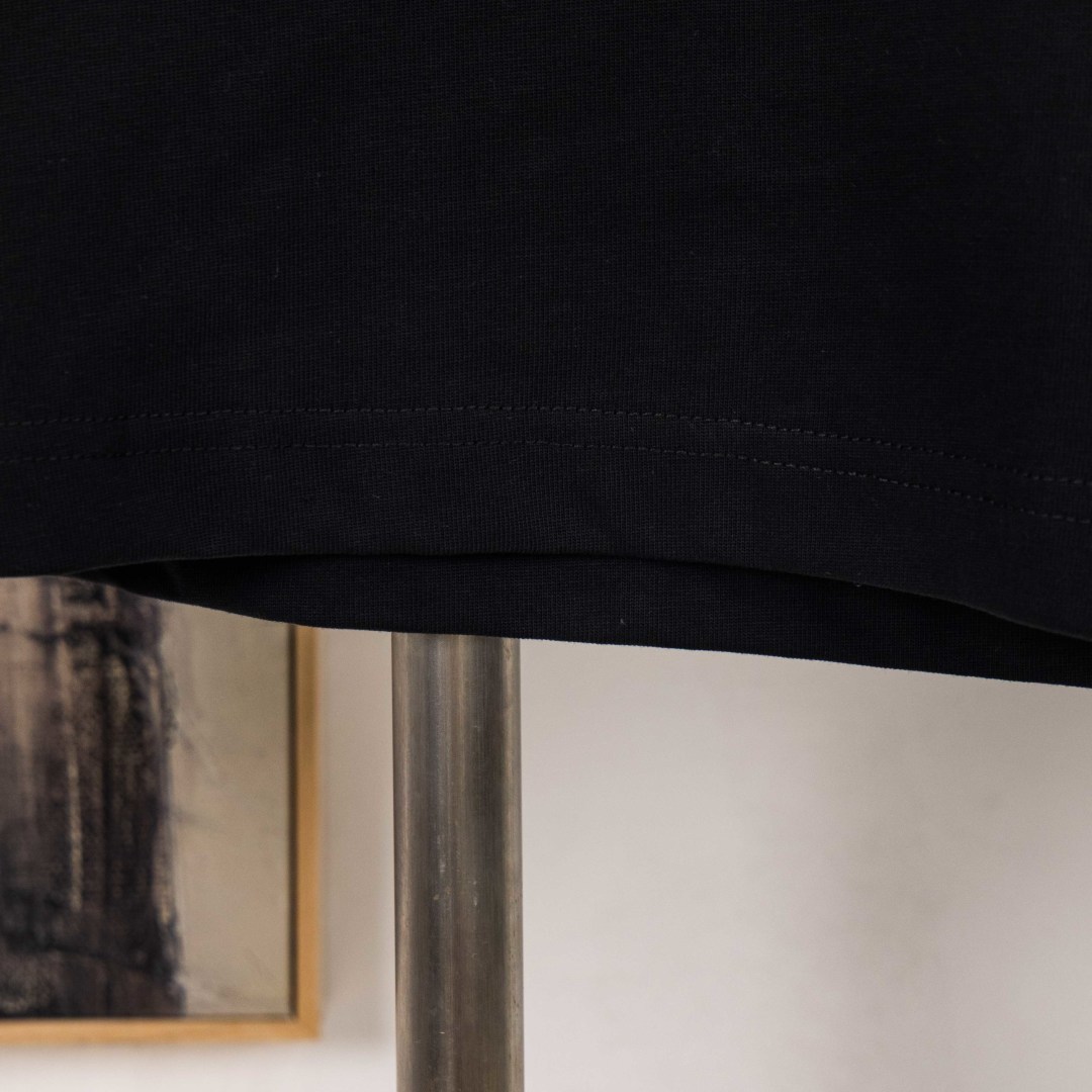 Fendi 2025 Spring/Summer New  Letter Logo Oversized Slim-Fit Casual Crew Neck Short-Sleeve T-Shirt