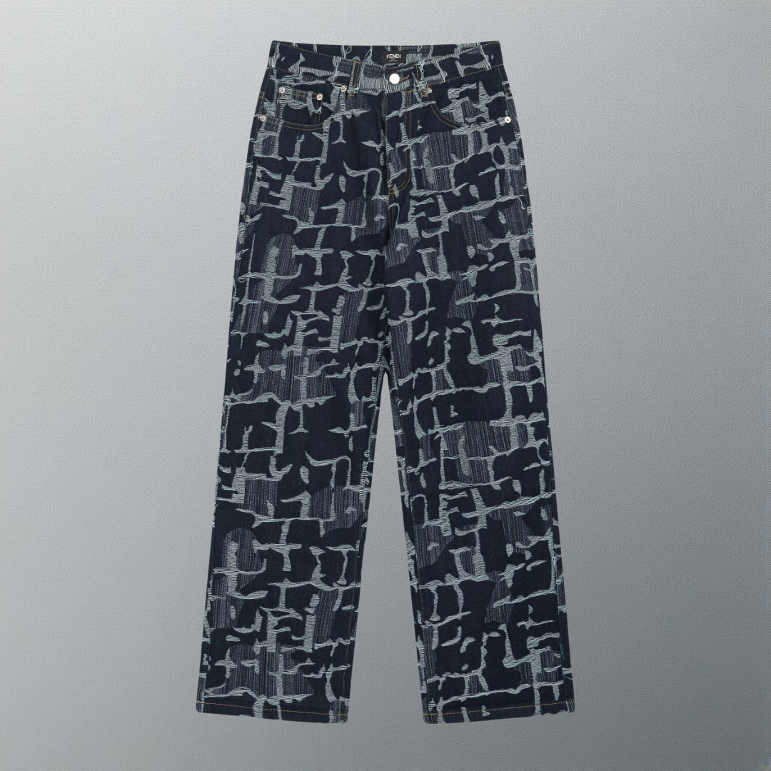 Fendi Comfortable Mid-Rise Zipper Fly Straight-Leg Jeans