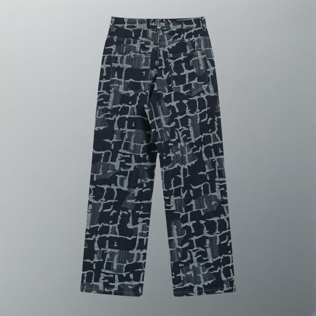 Fendi Comfortable Mid-Rise Zipper Fly Straight-Leg Jeans