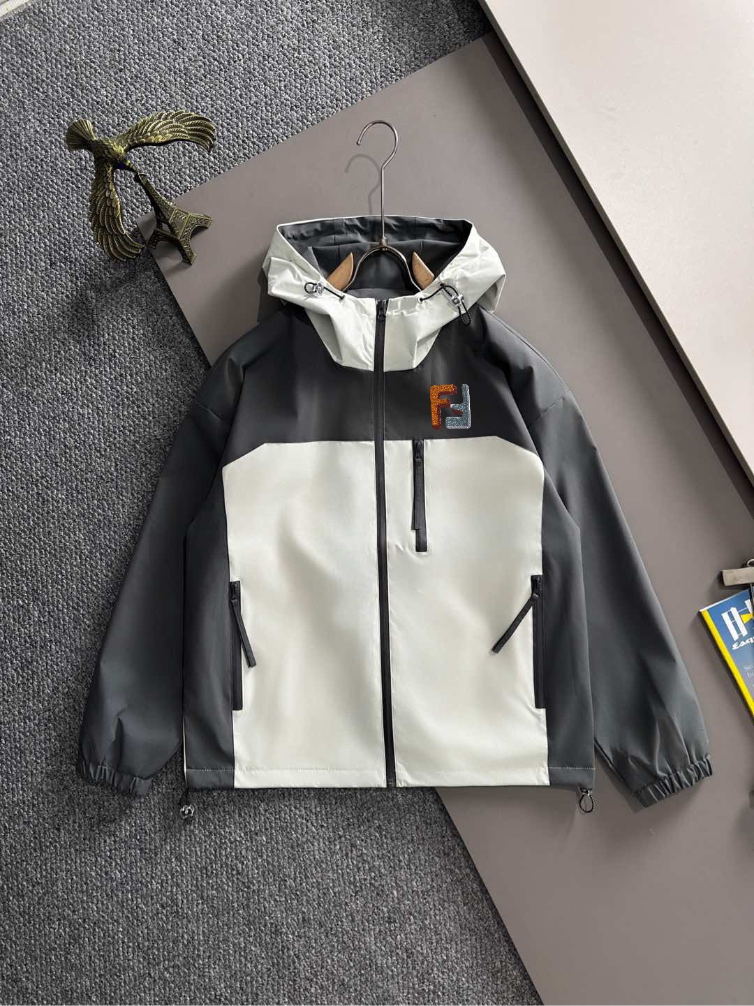 Fendi 2025 Fall New Arrival Zipper Trench Coat Jacket