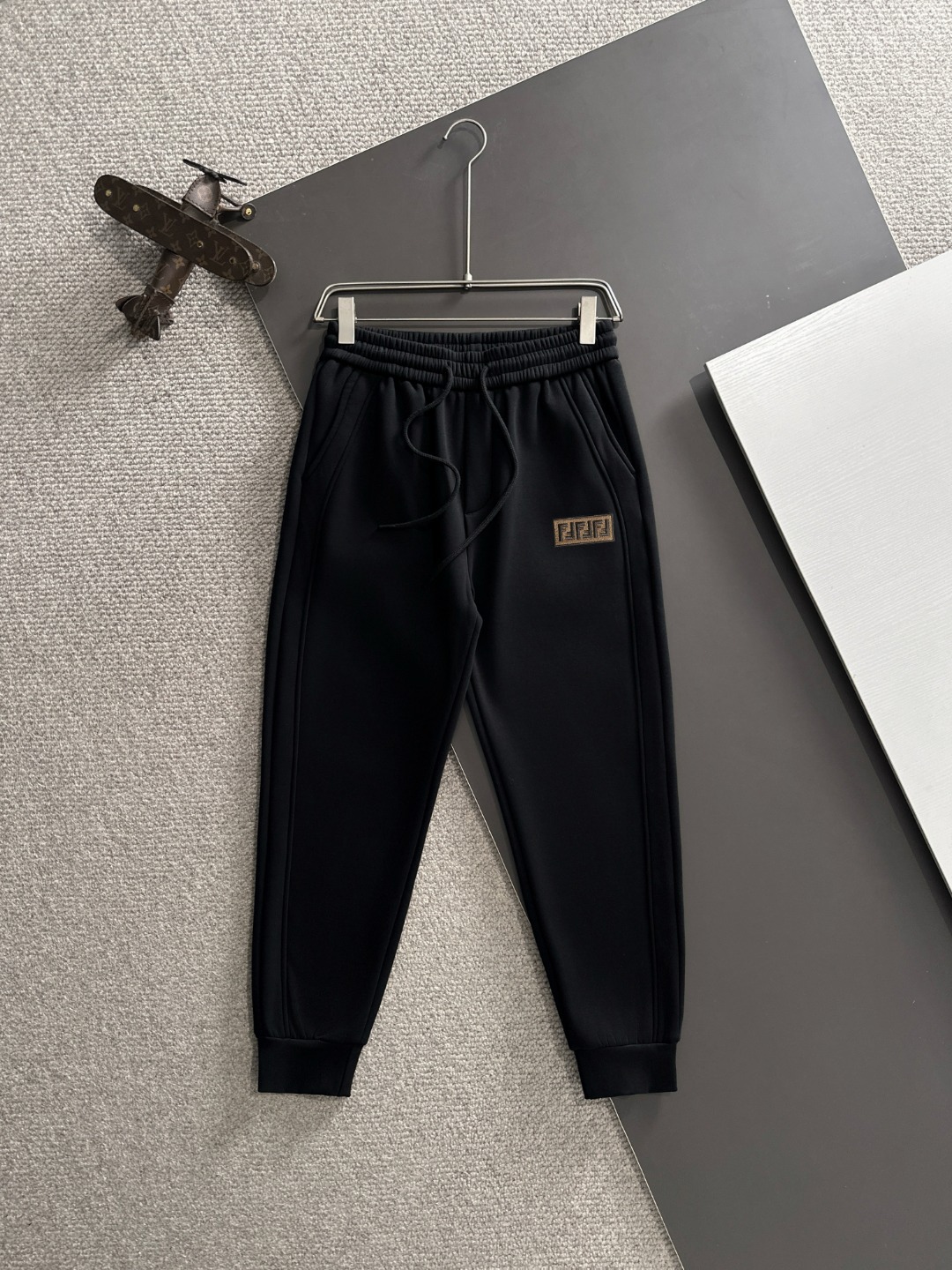 Fendi 2025 Winter New Arrival Elastic Waist Casual Pants