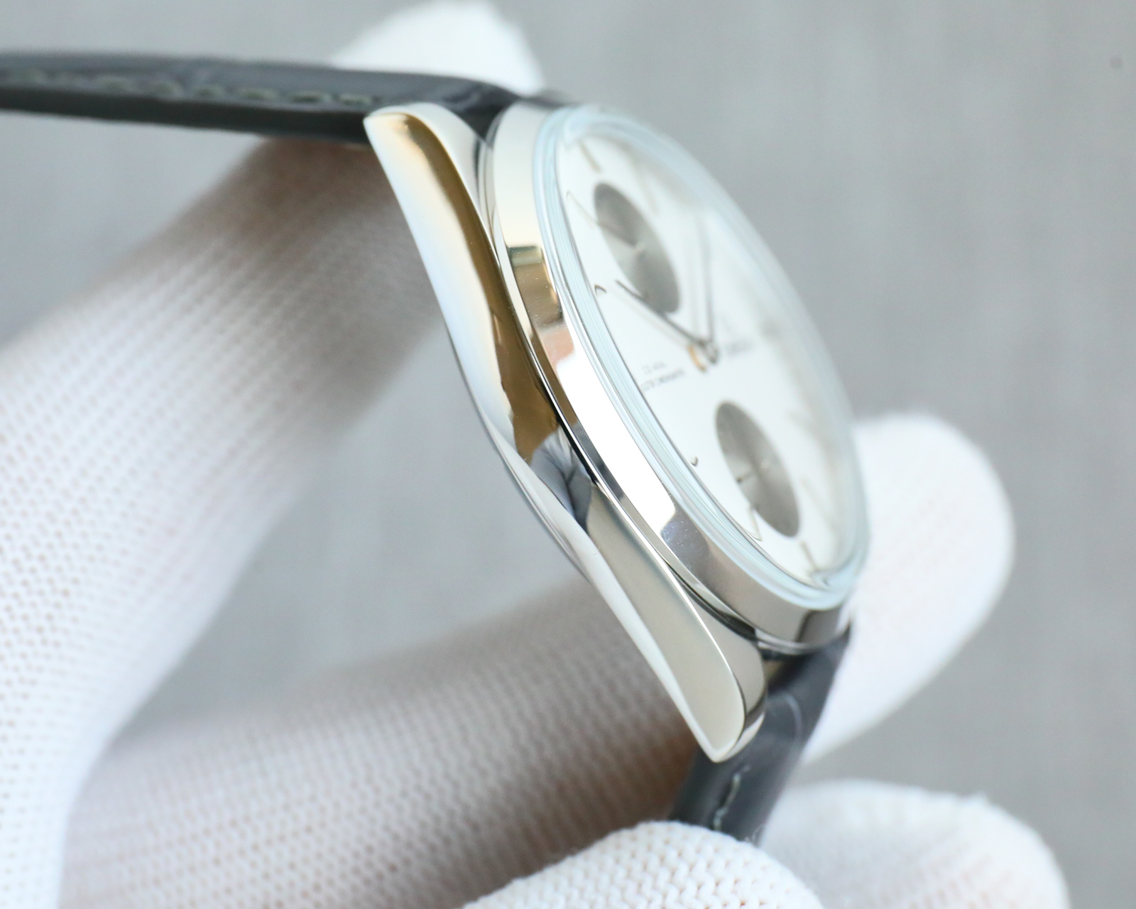 Omega De Ville