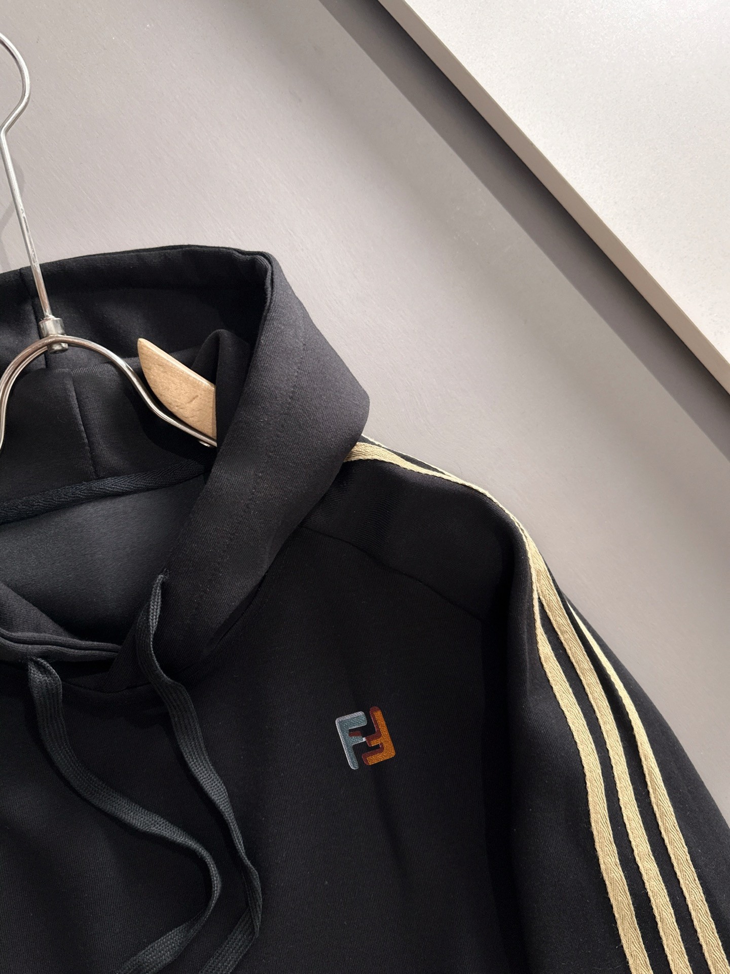 Fendi 2025 Long-Sleeve Hooded Sweatshirt 