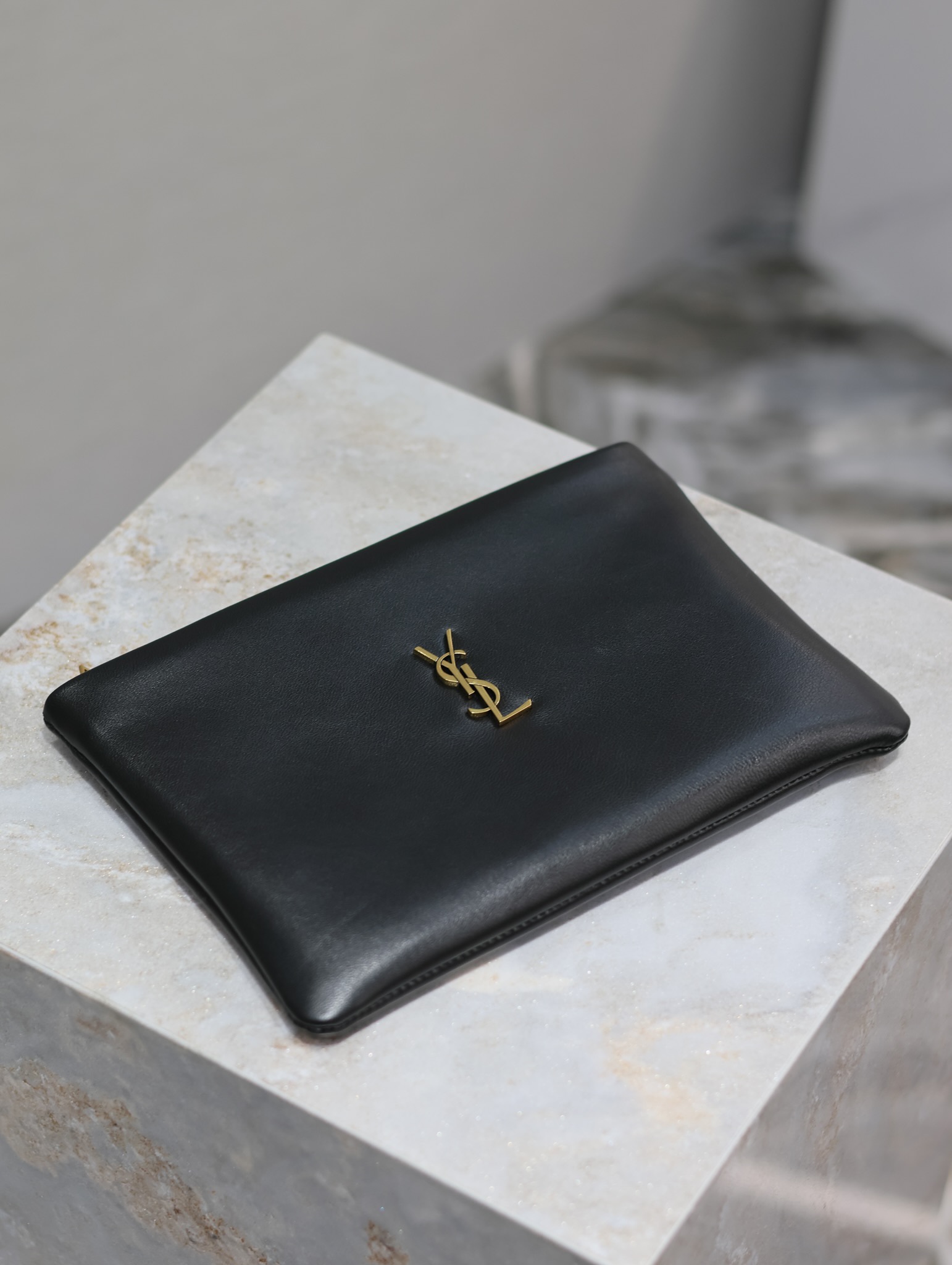YSL【Black】 CALYPSO_Clutch Style No: 765025 Dimensions: 23×16×3cm