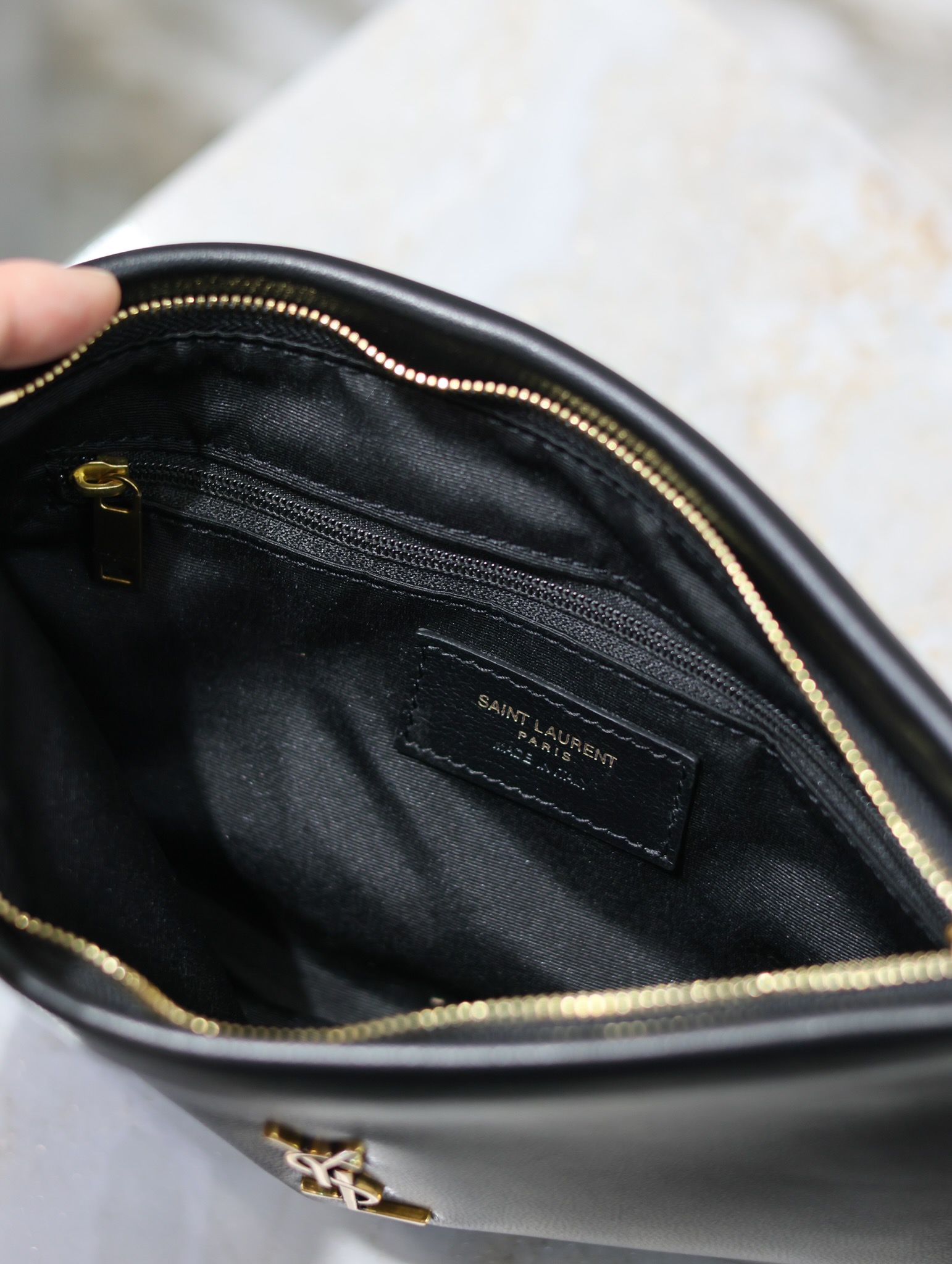 YSL【Black】 CALYPSO_Clutch Style No: 765025 Dimensions: 23×16×3cm