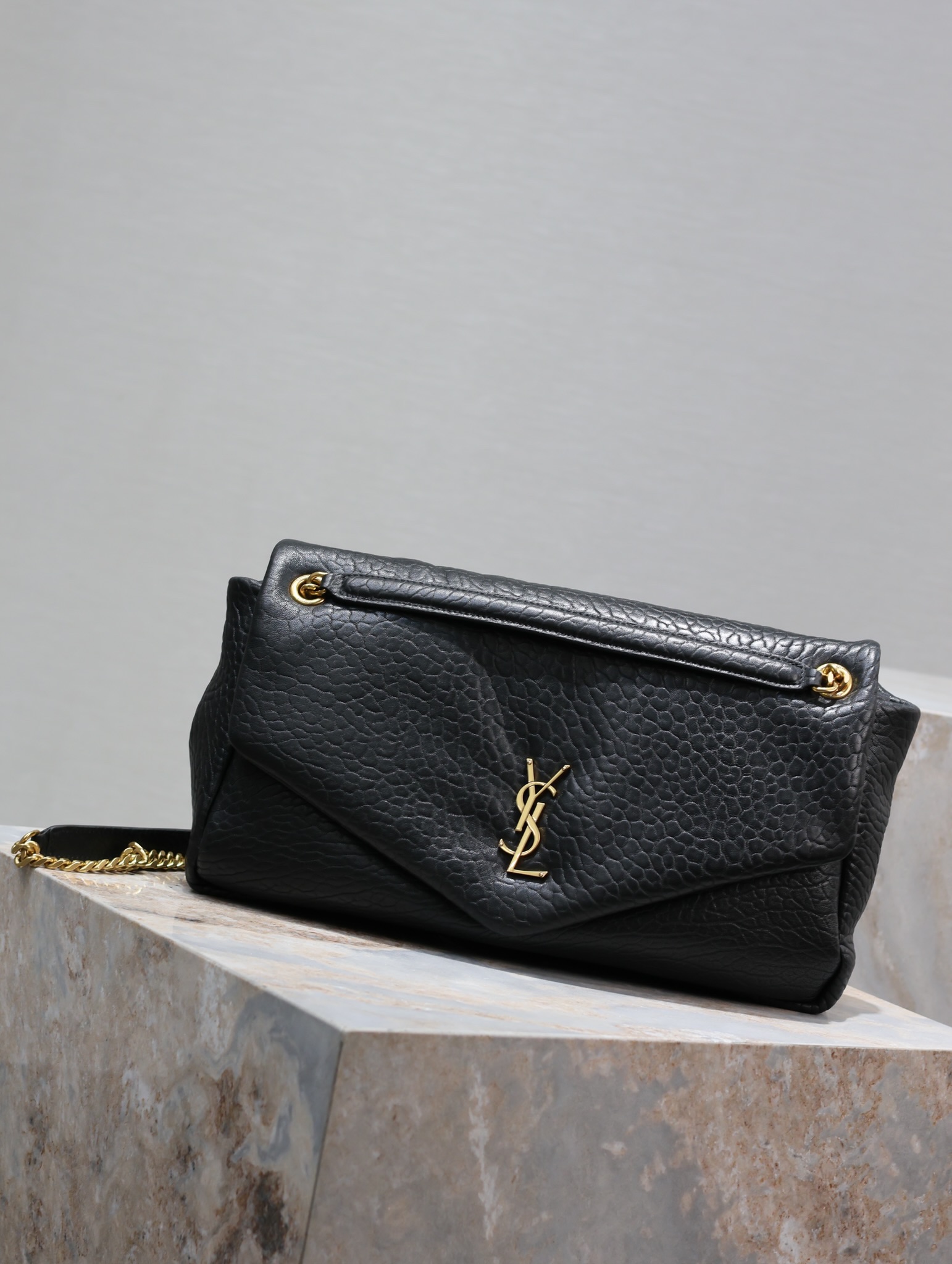 YSL CALYPSO Elephant Print Lambskin Chain Bag Dimensions: 28×22×12cm Model: 777399