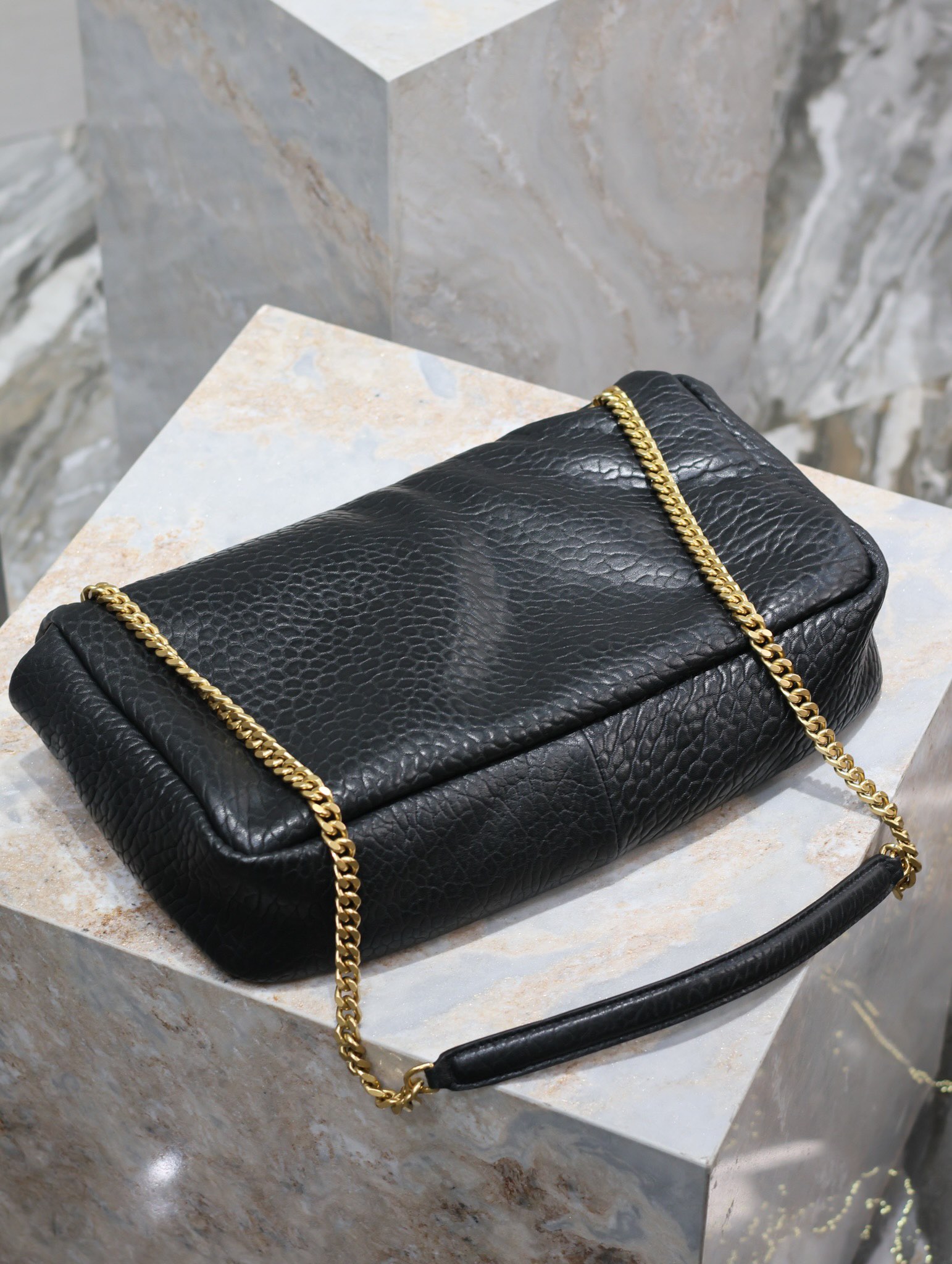 YSL CALYPSO Elephant Print Lambskin Chain Bag Dimensions: 28×22×12cm Model: 777399