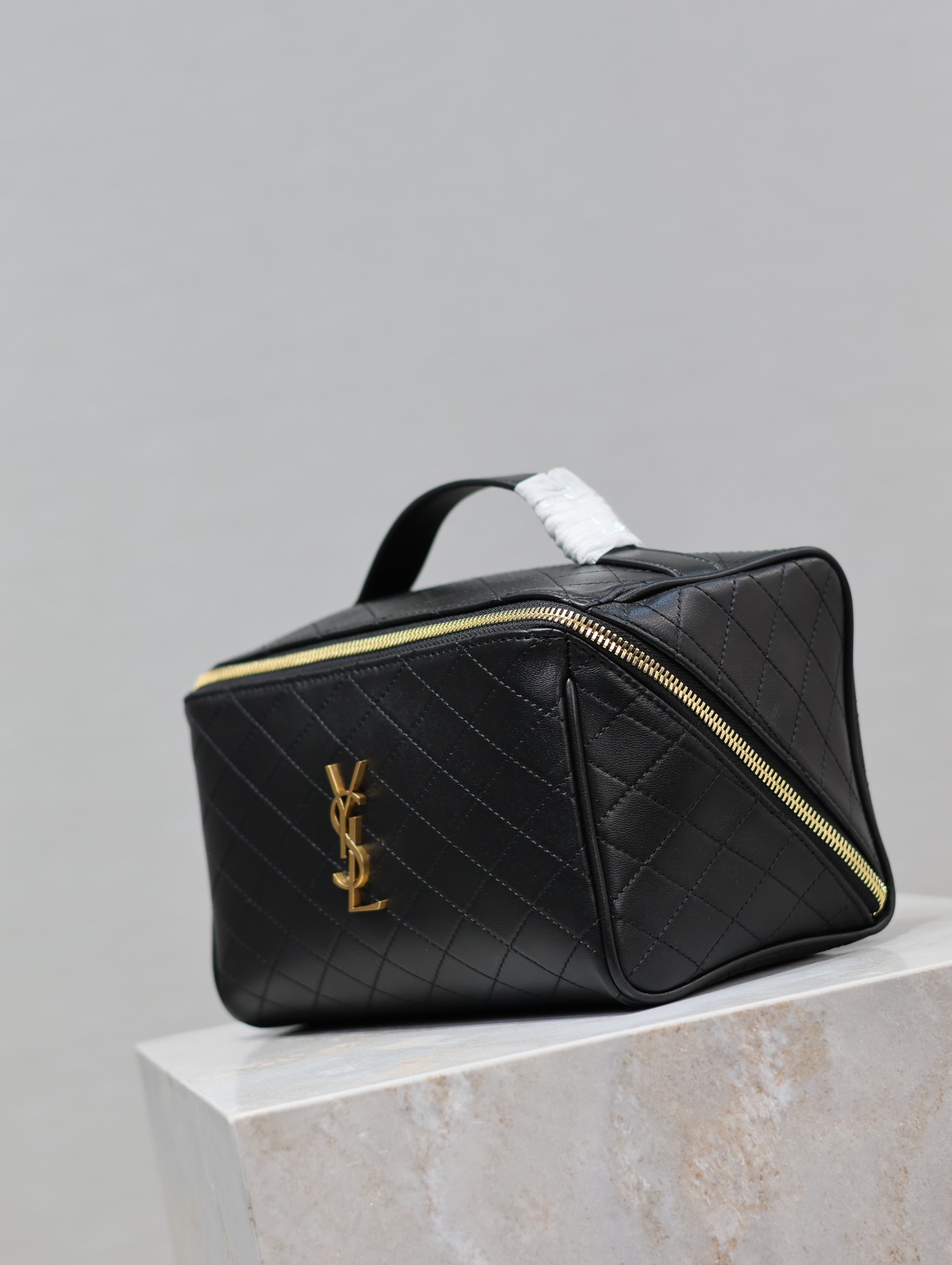 YSL 【Black】 GABY Cosmetic Bag Style No.: 753171 Dimensions: 21×13×13 cm