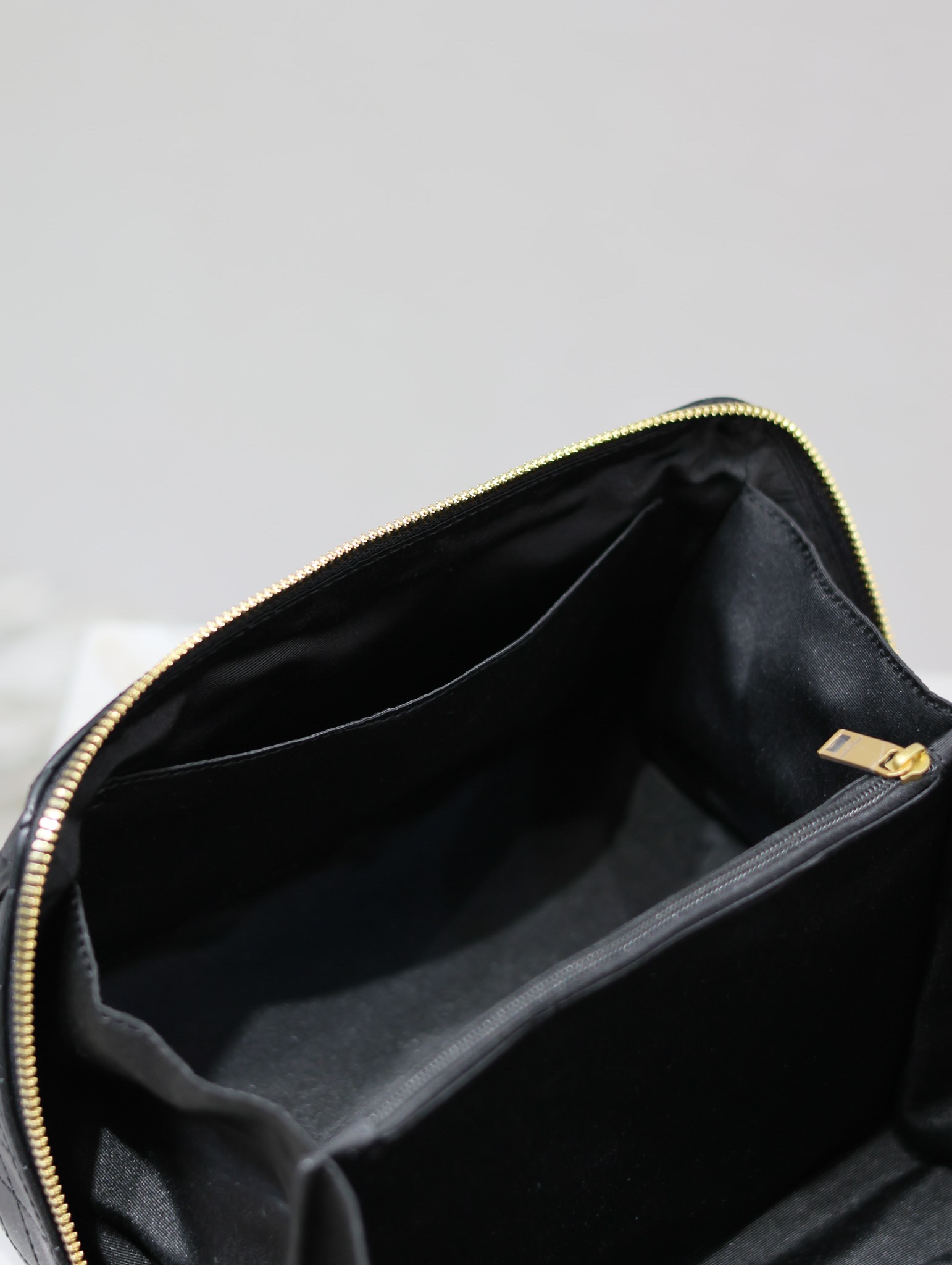YSL 【Black】 GABY Cosmetic Bag Style No.: 753171 Dimensions: 21×13×13 cm