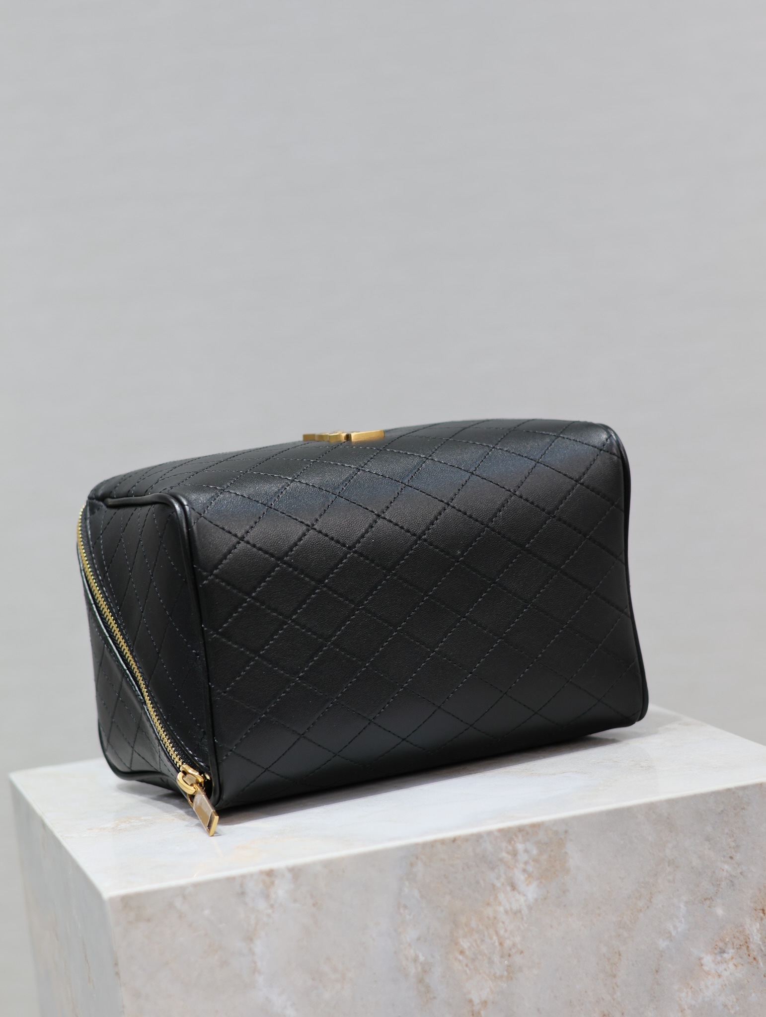 YSL 【Black】 GABY Cosmetic Bag Style No.: 753171 Dimensions: 21×13×13 cm