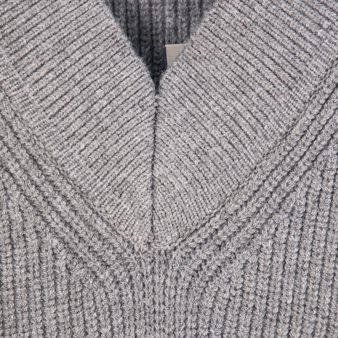  DIOR Embroidered V-Neck Wool Knit Sweater