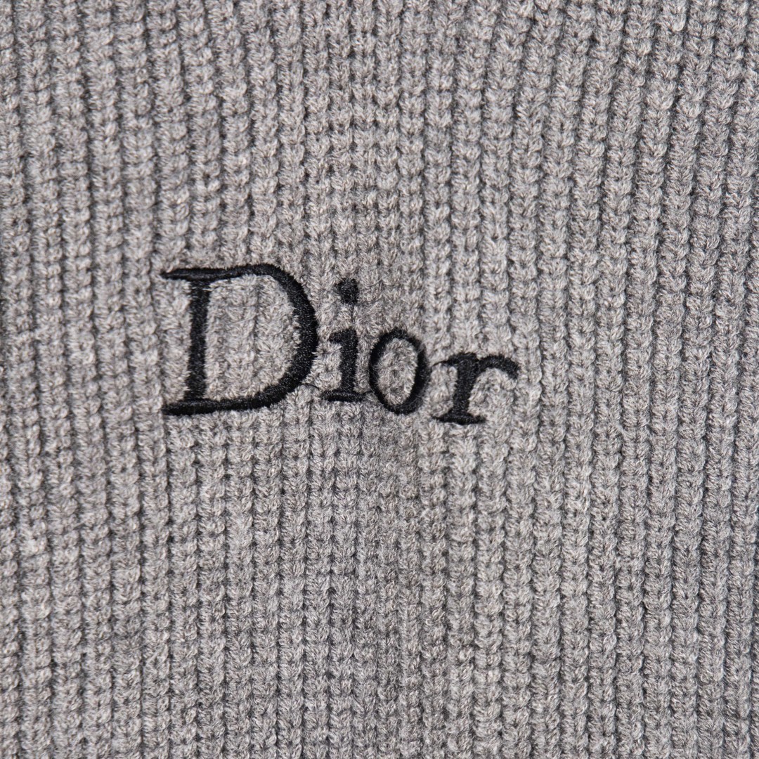  DIOR Embroidered V-Neck Wool Knit Sweater