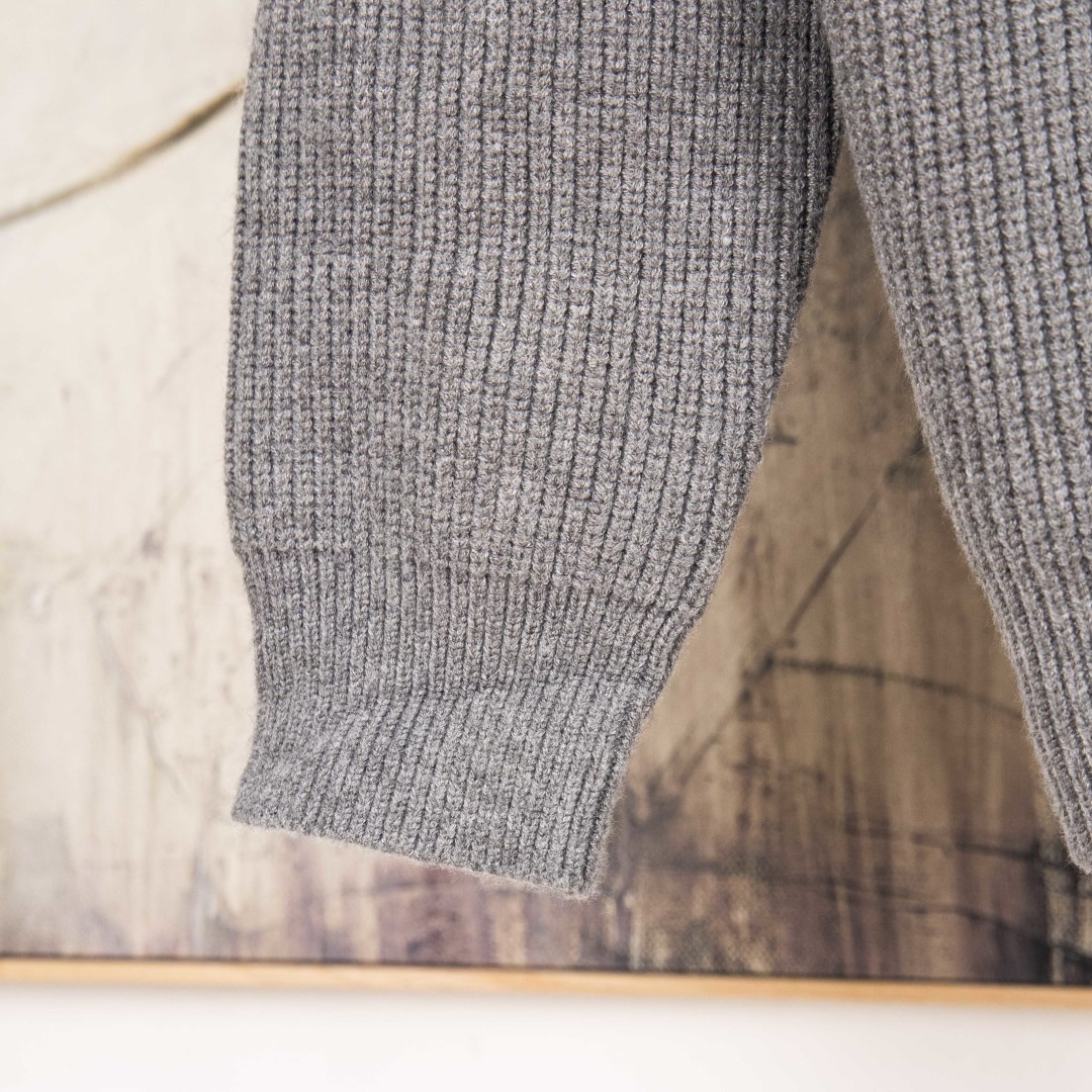  DIOR Embroidered V-Neck Wool Knit Sweater