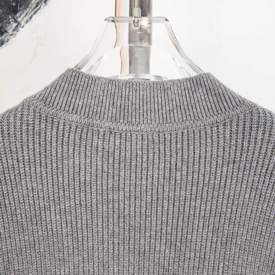  DIOR Embroidered V-Neck Wool Knit Sweater
