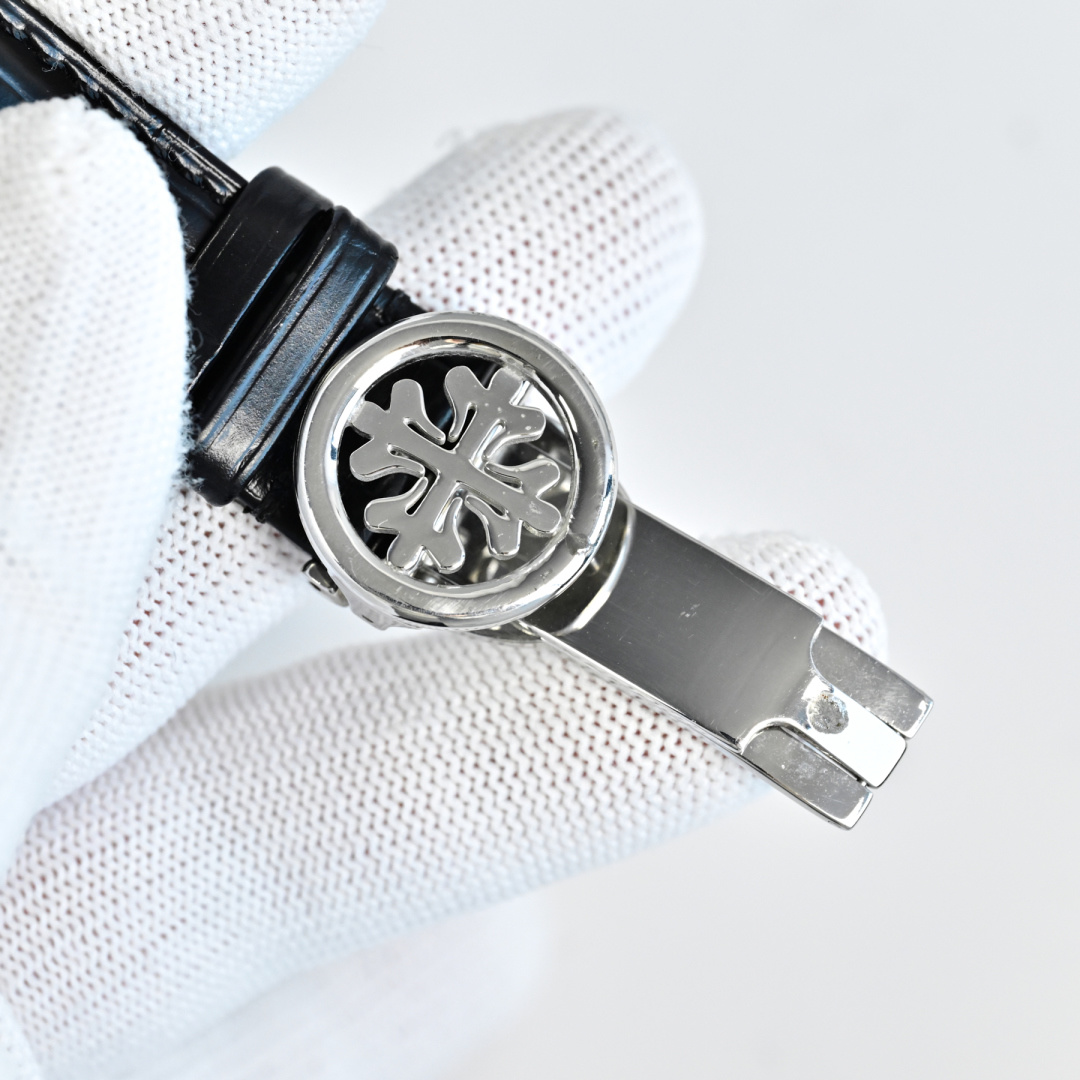 Patek Philippe Complications Collection - Handcrafted - Engraved Watch