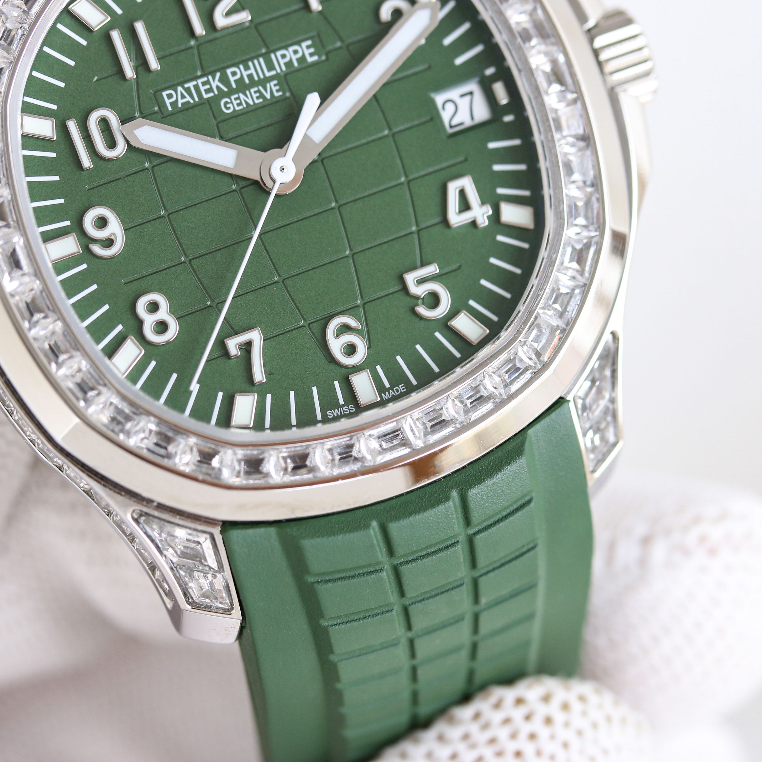 Patek Philippe Aquanaut 5167, full T-diamond series