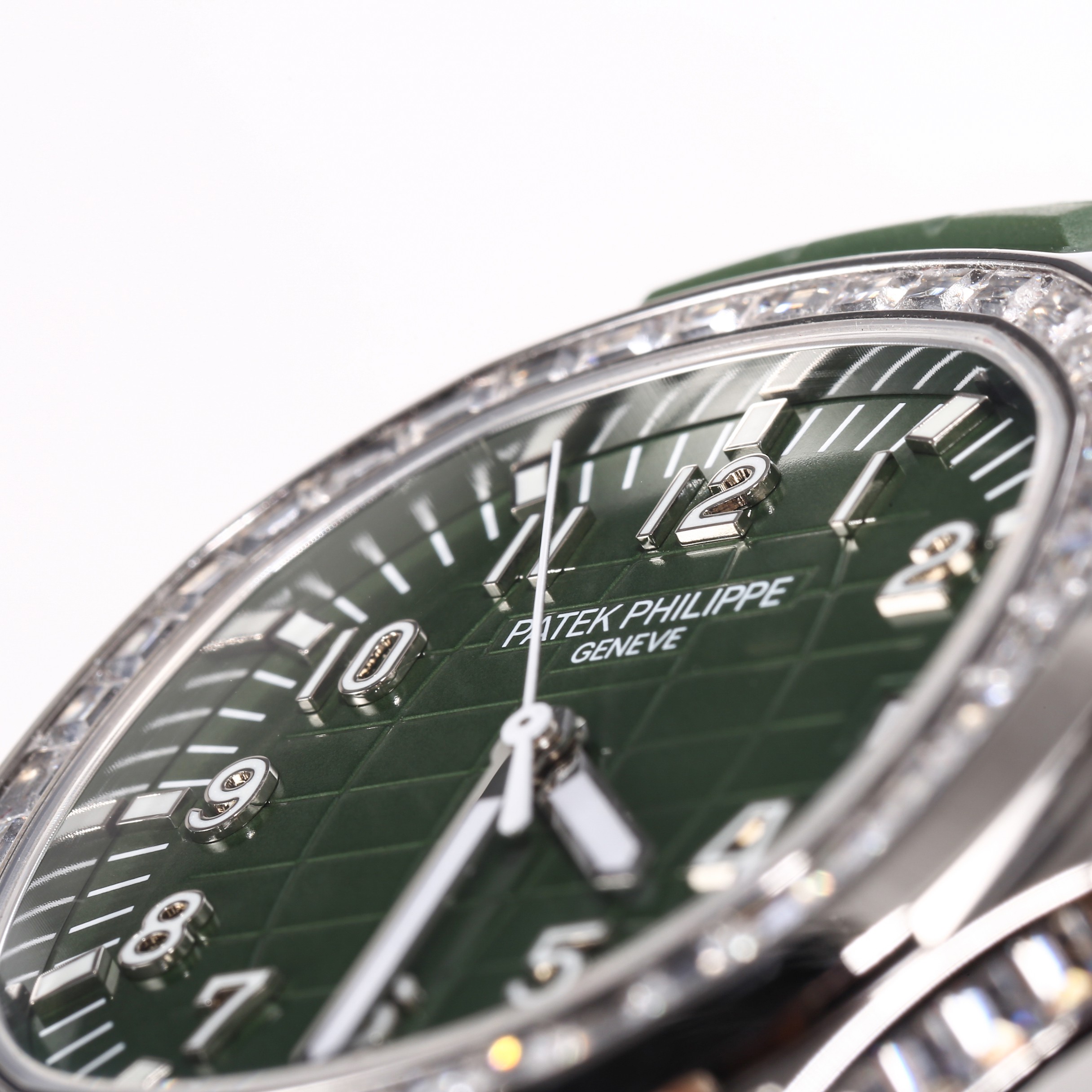 Patek Philippe Aquanaut 5167, full T-diamond series