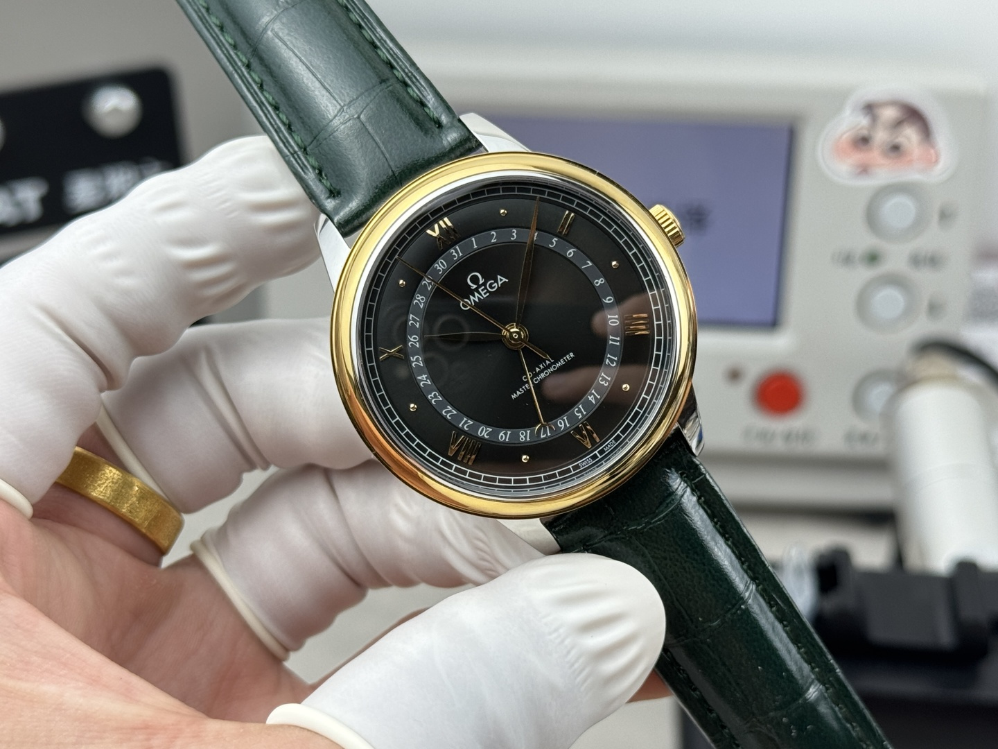 Omega De Ville 434.23.42.22.02.001 (four hands)