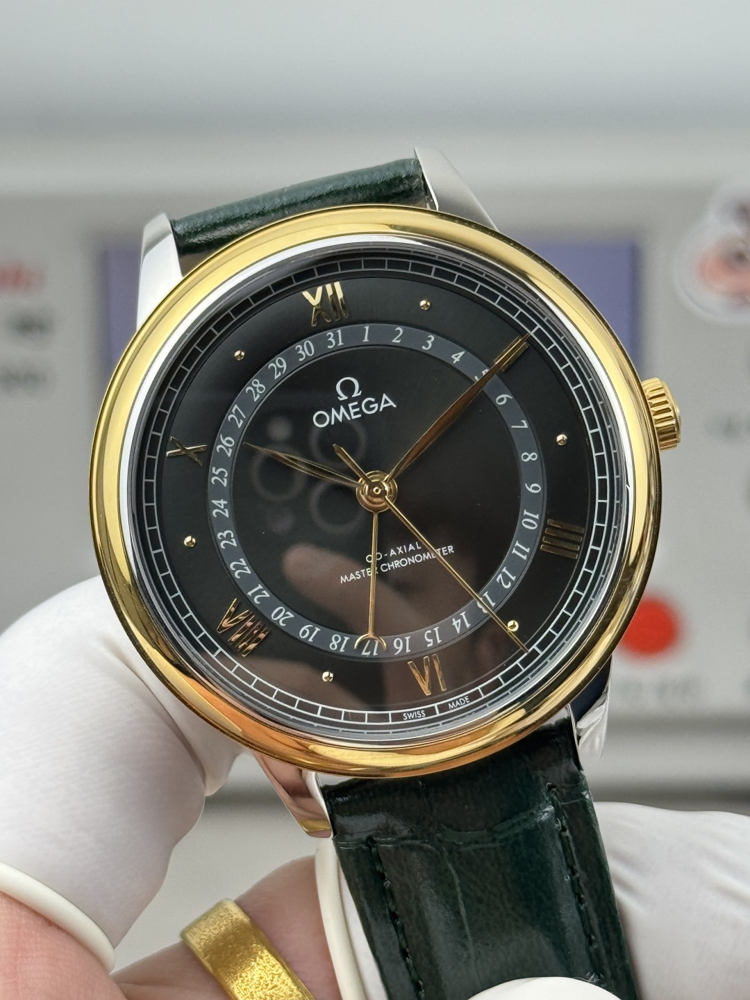 Omega De Ville 434.23.42.22.02.001 (four hands)
