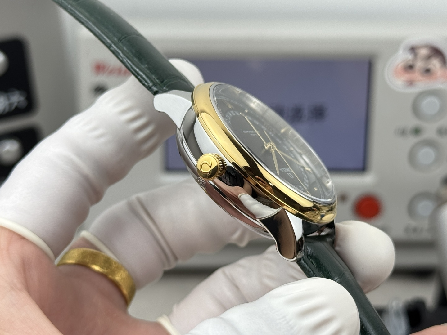 Omega De Ville 434.23.42.22.02.001 (four hands)