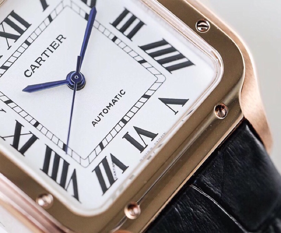 Cartier Santos de Cartier WSSA0009 - 47.5x39.8mm (Men‘s) & 41.8x35mm (Women’s) - Stainless Steel with Blue Hands and Synthetic Spinel