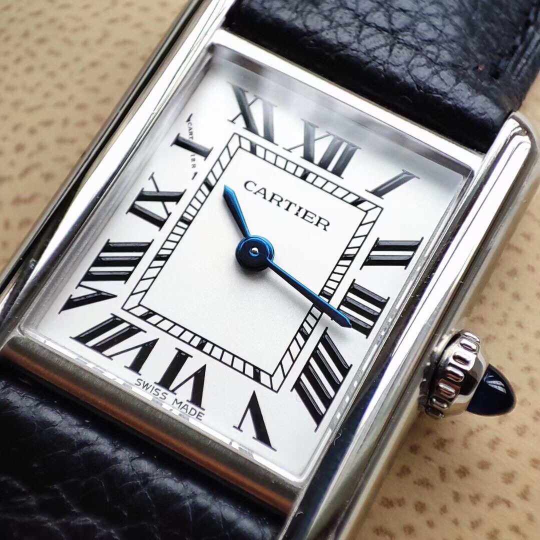 Cartier Tank Louis Cartier - Yellow/White/Rose Gold Case