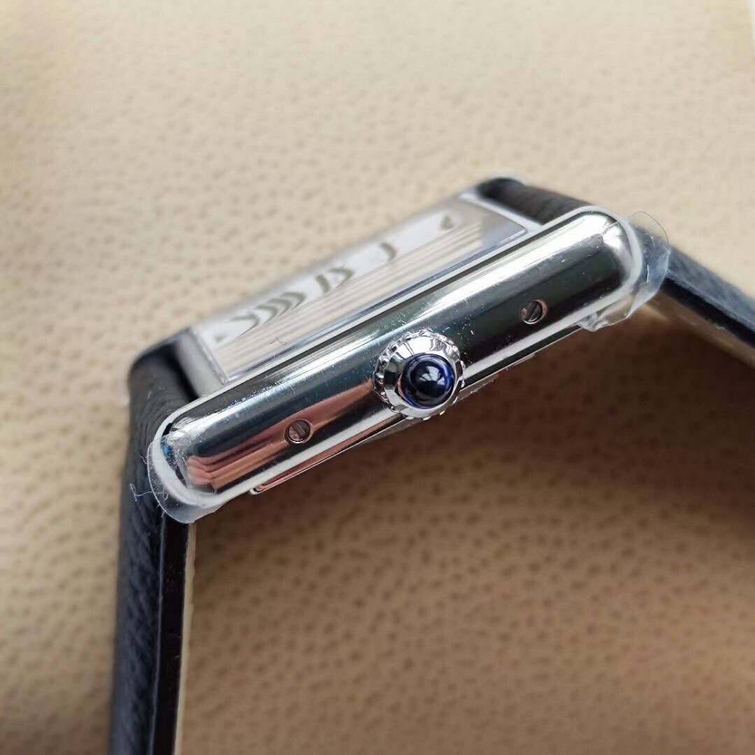 Cartier Tank Louis Cartier - Yellow/White/Rose Gold Case