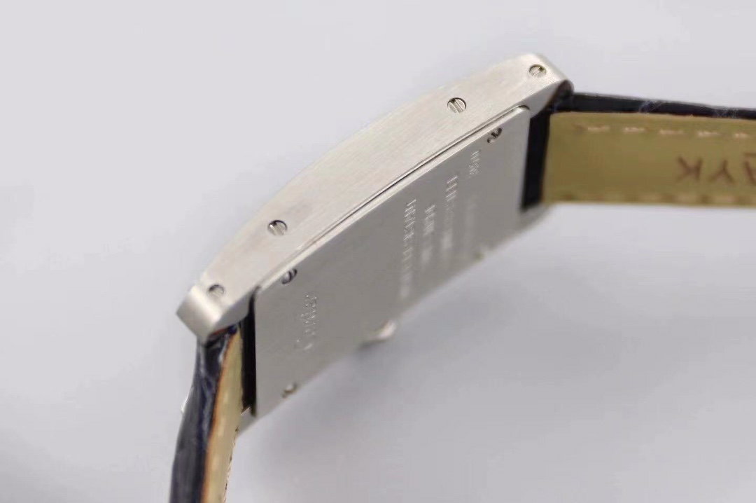 Cartier Tank Américaine WSTA0016 - 35.8x19mm - Steel Quartz - Slender & Elegant