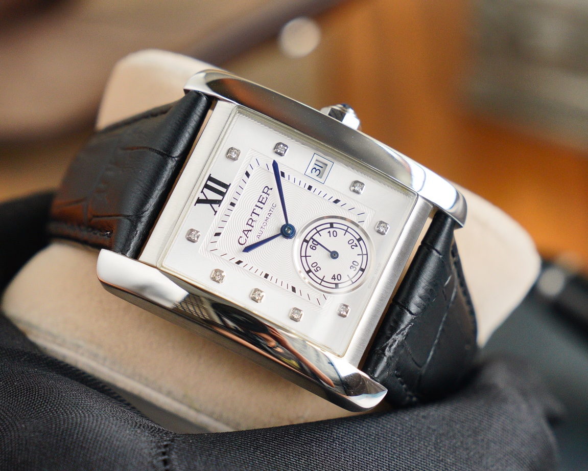 Cartier Tank Anglaise Medium Model 3028 - 34x44mm - Automatic with Date & Small Seconds 中文对照: 卡