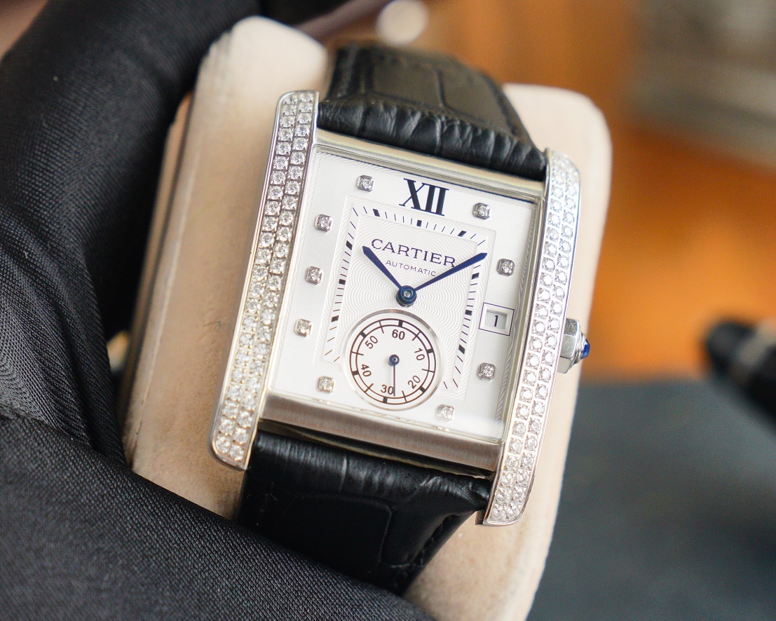 Cartier Tank Anglaise Medium Model 3028 - 34x44mm - Automatic with Date & Small Seconds 中文对照: 卡