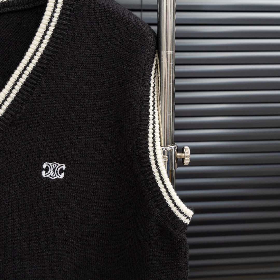 CELINE V-neck Knit Wool Ves