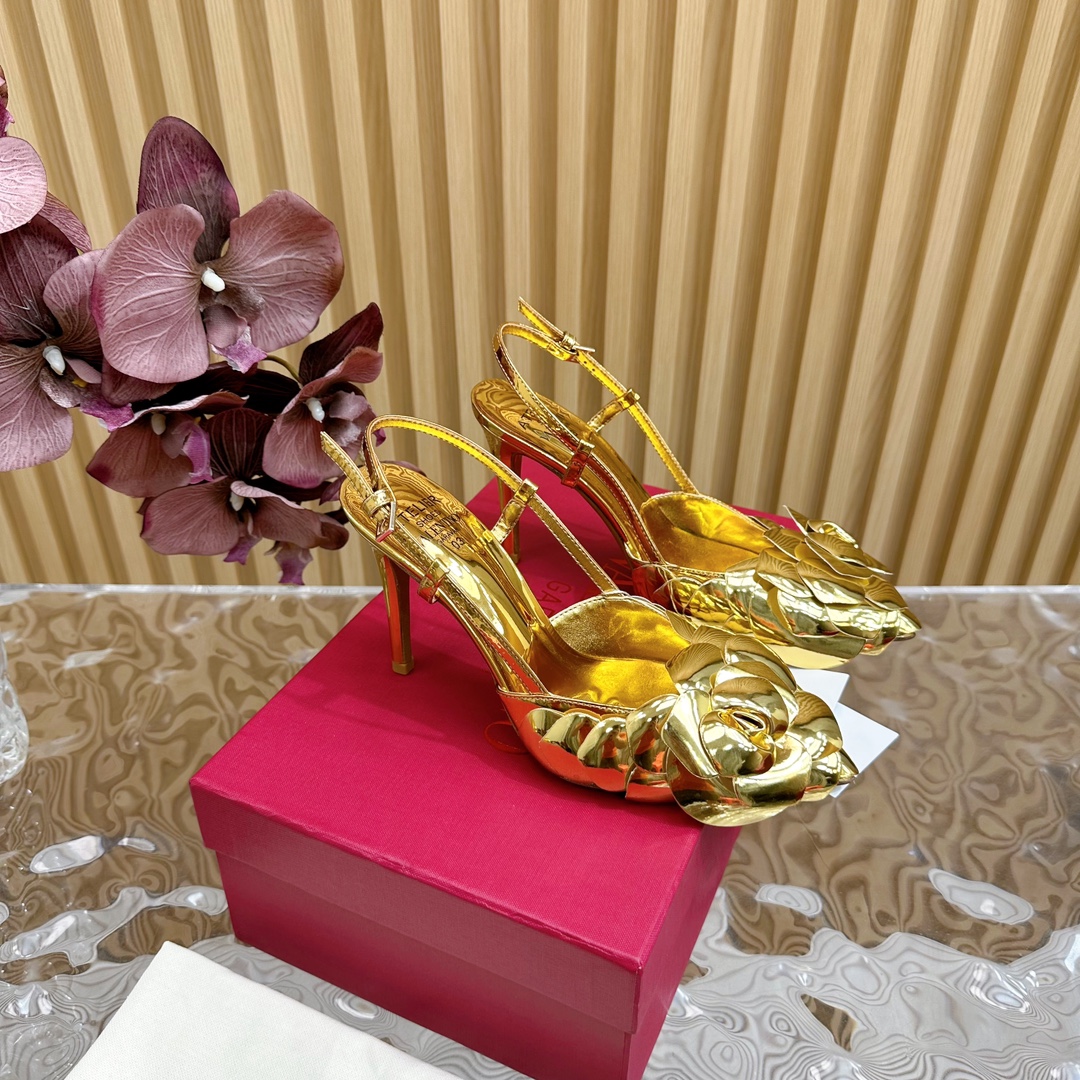 Valentino Garavani Atelier Shoes 03 Rose Edition