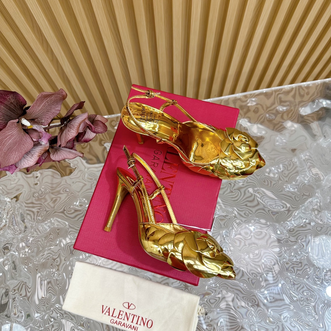 Valentino Garavani Atelier Shoes 03 Rose Edition